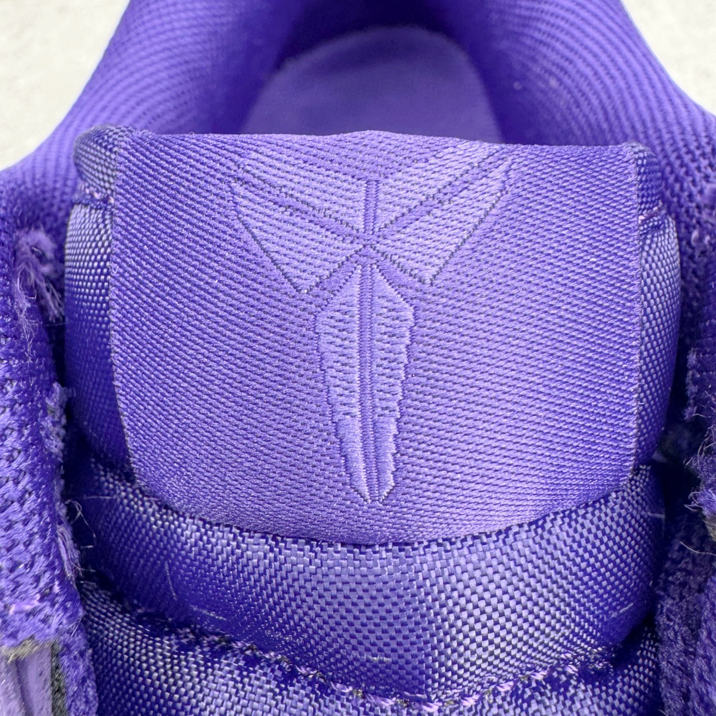 图片[14]-＃S2 NK Air Force 1 Low Kobe 空军一号时尚舒适防滑耐磨低帮板鞋 科比紫色 IB0018-500 实拍调校N版已经零色差零失真 百分百还原实物色彩所见即所得 不存在货不对板色差等低级问题 选购参考实物拍摄 不混卖不参货 只用心做好货严格选品 承诺混一赔十 尺码：36 36.5 37.5 38 38.5 39 40 40.5 41 42 42.5 43 44 44.5 45-选品中心