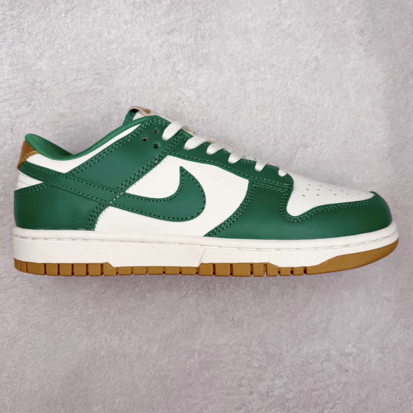 图片[2]-＃福利特价 NK SB Dunk Low 低帮系列滑板鞋 白菜价 万双库存轰炸 大厂出品 极力推荐 全套原楦原模倾力打造完美版型 独家原厂航空铝磨具打磨大底 鞋头坡度极致还原 原盒原配 尺码：36 36.5 37.5 38 38.5 39 40 40.5 41 42 42.5 43 44 44.5 45 46-选品中心