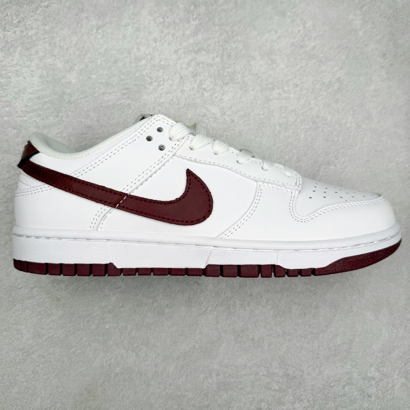 图片[11]-＃福利特价 NK SB Dunk Low 低帮系列滑板鞋 白菜价 万双库存轰炸 大厂出品 极力推荐 全套原楦原模倾力打造完美版型 独家原厂航空铝磨具打磨大底 鞋头坡度极致还原 原盒原配 尺码：36 36.5 37.5 38 38.5 39 40 40.5 41 42 42.5 43 44 44.5 45 46-选品中心