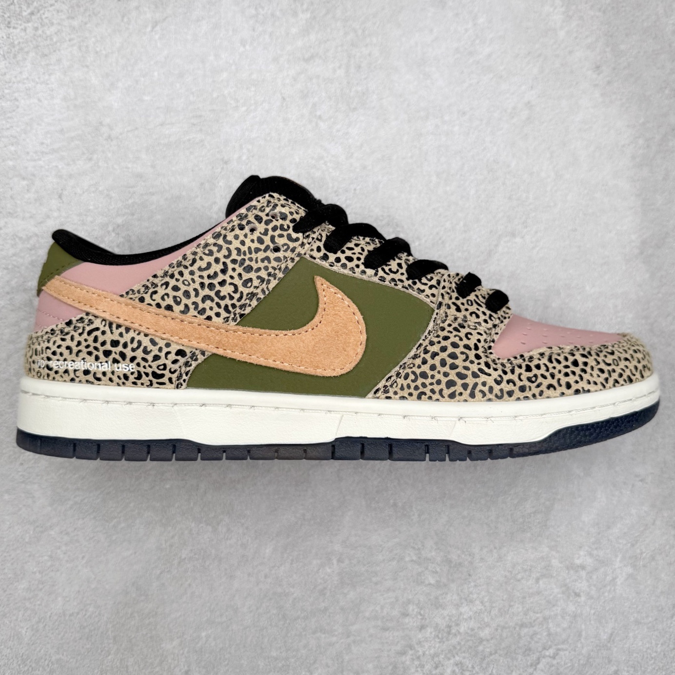 ＃F版 Arts-Rec x NK Dunk SB Dunk Low Pro QS 柔软舒适 防滑耐磨 低帮 板鞋 男女同款 棕绿 IH3211-200 极限压缩利润空间 超乎所想的高性价比 用料绝不含糊 原盒原配 正确耐磨橡胶大底 超高清洁度 全鞋零毛边皮料切割 全套原楦原模倾力打造完美版型 尺码：36 36.5 37.5 38 38.5 39 40 40.5 41 42 42.5 43 44 44.5 45 46 47.5-选品中心