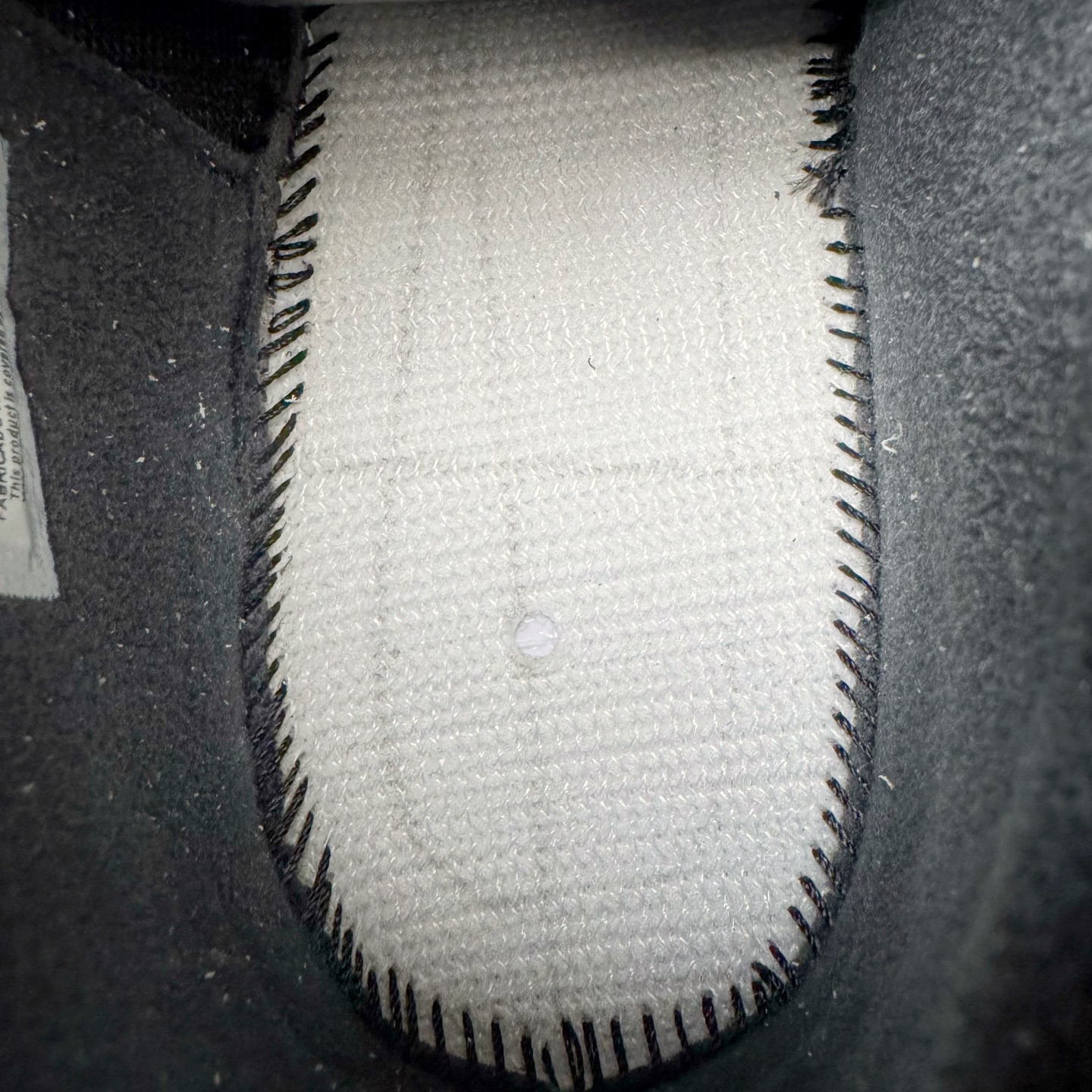 图片[20]-＃PK纯原 Travis Scott x Jordan AJ Cut The Check TS倒钩联名魔术贴篮球鞋 黑绿 IH7971-001 注意默认配原盒盒子配套布袋不用加钱 退货丢失扣30元 原厂全套原楦原纸板冲刀磨具开发 原厂皮料加持 原厂港宝加持定型后跟R度完美 同源原厂电绣 鬼脸飞翼针数密度立体效果一致 百分百一致原鞋 原厂拉帮工艺 针距密度一致 后跟弧度收口自然不对折 极致一眼正品既视感 进口玻璃冲刀皮料裁剪零毛边 全鞋电脑针车工艺 品控清洁度最高QC检验标准 免检产品 原厂订购鞋盒、布袋、鞋标、防尘纸、鞋撑、鞋带 追求极致的原厂味道 配色方面采用白色为基础 搭配棕色框架呈现 完美还原了初代倒钩的配色设计 细节方面 标志性的反钩Swoosh采用米色点缀 鞋面还带有特殊的魔术贴细节 此外在鞋舌、后跟部分均带有Cactus Jack厂牌Logo 彰显鞋款特殊身份 尺码：36 36.5 37.5 38 38.5 39 40 40.5 41 42 42.5 43 44 44.5 45 46 47.5-选品中心