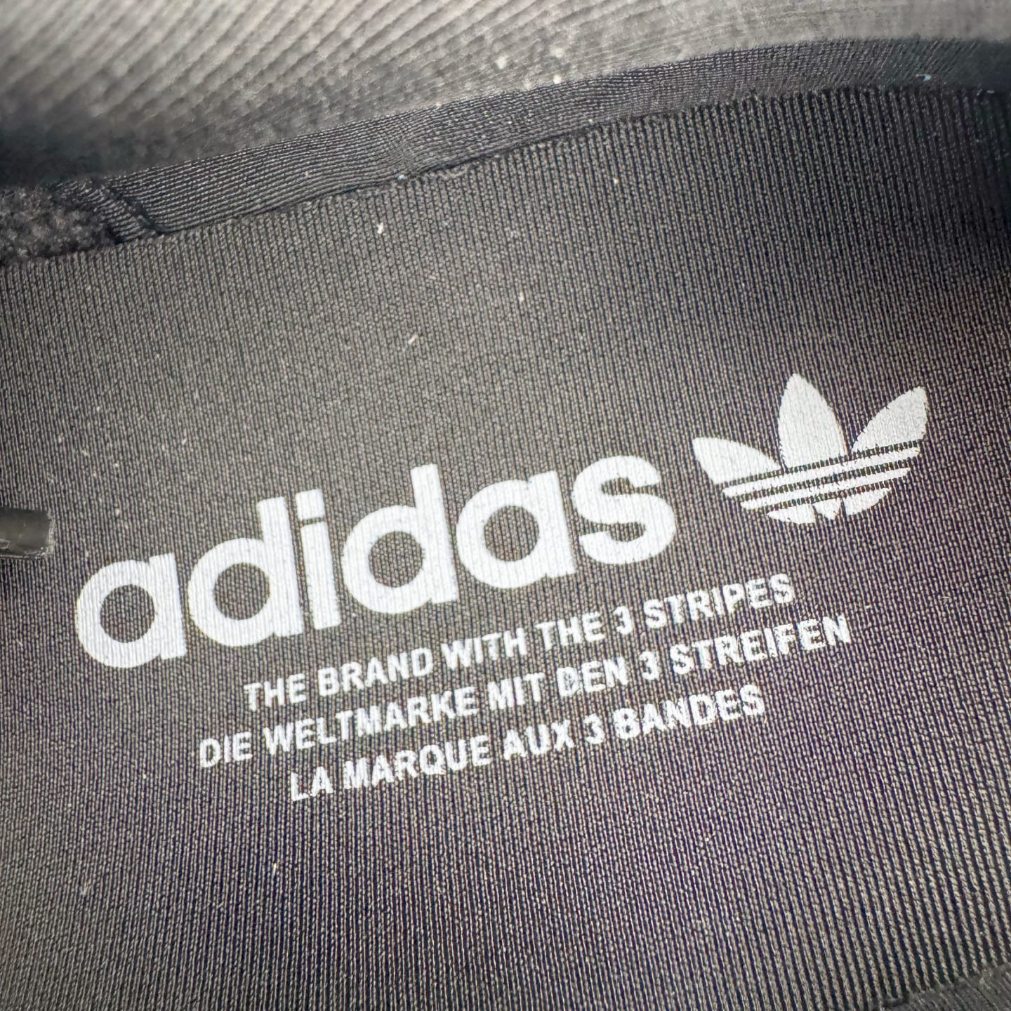 图片[14]-＃HP纯原 AD Originals TAEKWONDO 跆拳道薄底训练鞋 JS1193 从专业赛场到时尚前沿🪩 开启多元运动美学新篇章🥋 𝙏𝘼𝙀𝙆𝙒𝙊𝙉𝘿𝙊👟 演绎穿搭的“绝佳利器” 深受武术历史影响的简约套入式设计 力求致敬00年代初的风尚🥷🎧 ▪皮质鞋面，柔软高级 ▪搭配经典3D鞋头缝线设计 ▪一脚蹬设计穿脱自如 ▪低平橡胶外底助你扎实踩地从容迈步 为小众运动注入现代年轻化审美 鲜明黑白 复古极简 尺码：36 36.5 37 38 38.5 39 40 40.5 41 42 42.5 43 44 44.5 45-选品中心