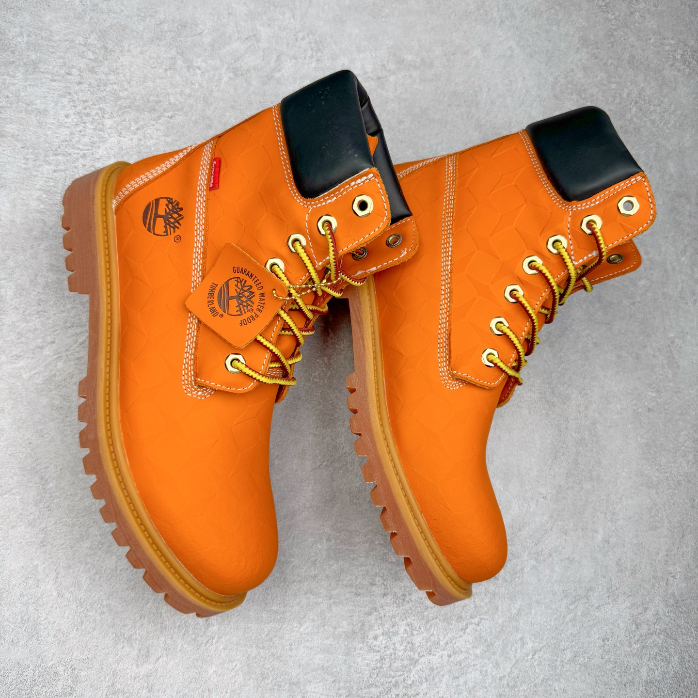 图片[3]-Timberland 天伯伦/添柏岚经典款 25ss新款高帮 经典再造 全新升级 广东大厂品质 原盒原包装 面料采用意大利🇮🇹顶级磨砂牛皮 搭配防臭防腐真皮乳胶鞋垫 给您完美的穿着体验 质量考究耐穿 型男必备 专治不帅 高品质脚感一流 独家供应 尺码：35 36 37 38 39 40 41 42 43 44 偏大一码-选品中心