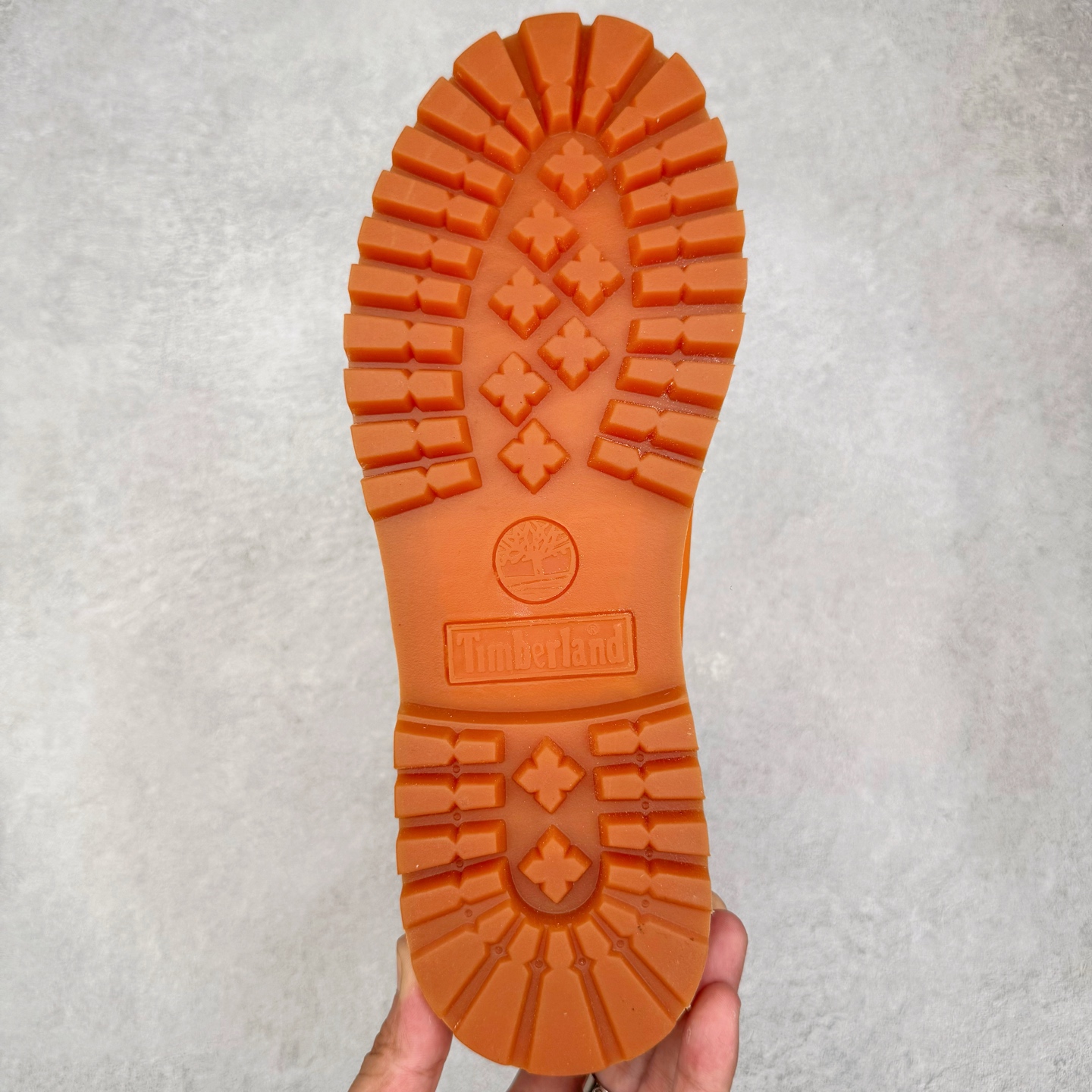 图片[9]-Timberland 天伯伦/添柏岚经典款 25ss新款高帮 经典再造 全新升级 广东大厂品质 原盒原包装 面料采用意大利🇮🇹顶级磨砂牛皮 搭配防臭防腐真皮乳胶鞋垫 给您完美的穿着体验 质量考究耐穿 型男必备 专治不帅 高品质脚感一流 独家供应 尺码：35 36 37 38 39 40 41 42 43 44 偏大一码-选品中心