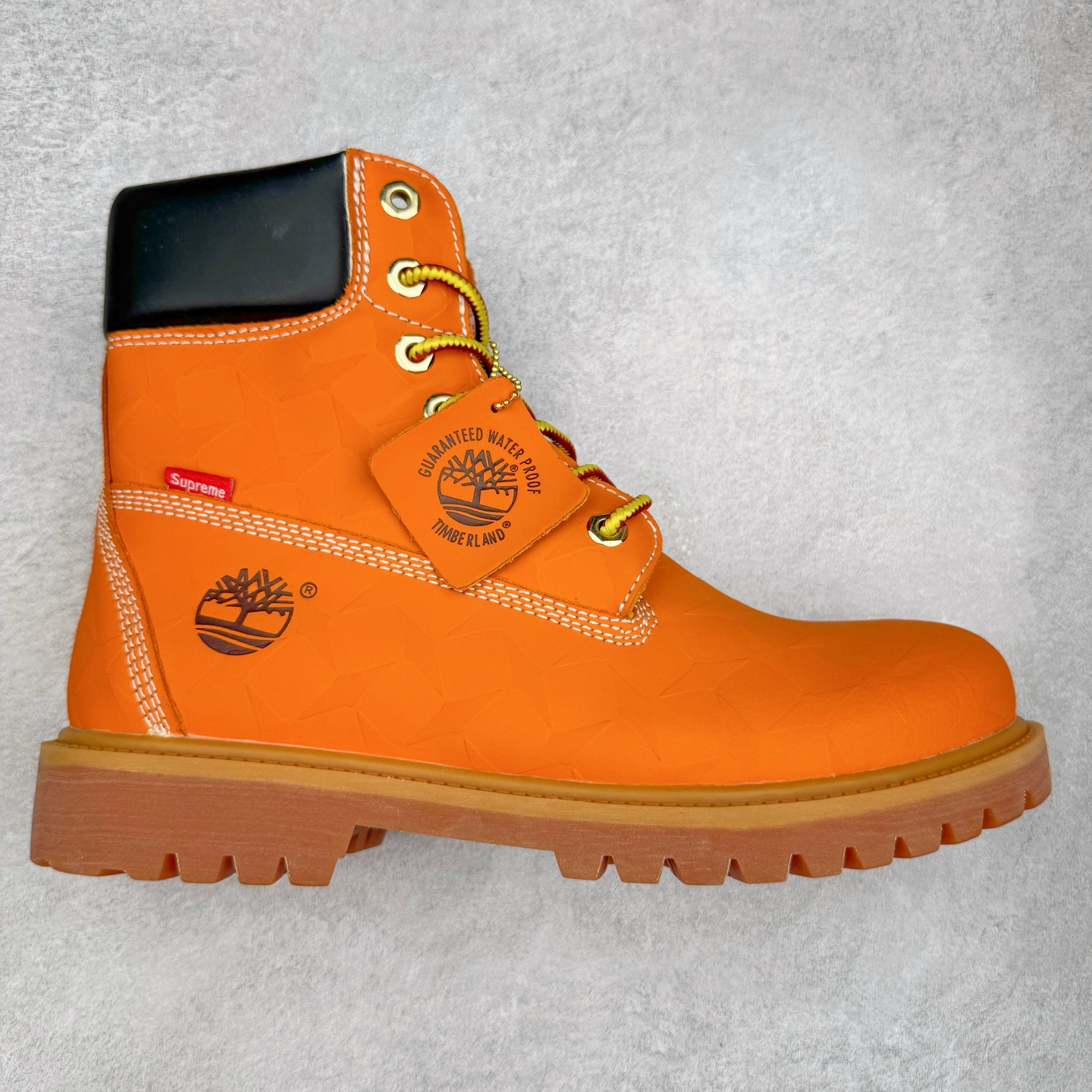 Timberland 天伯伦/添柏岚经典款 25ss新款高帮 经典再造 全新升级 广东大厂品质 原盒原包装 面料采用意大利🇮🇹顶级磨砂牛皮 搭配防臭防腐真皮乳胶鞋垫 给您完美的穿着体验 质量考究耐穿 型男必备 专治不帅 高品质脚感一流 独家供应 尺码:35 36 37 38 39 40 41 42 43 44 偏大一码-选品中心