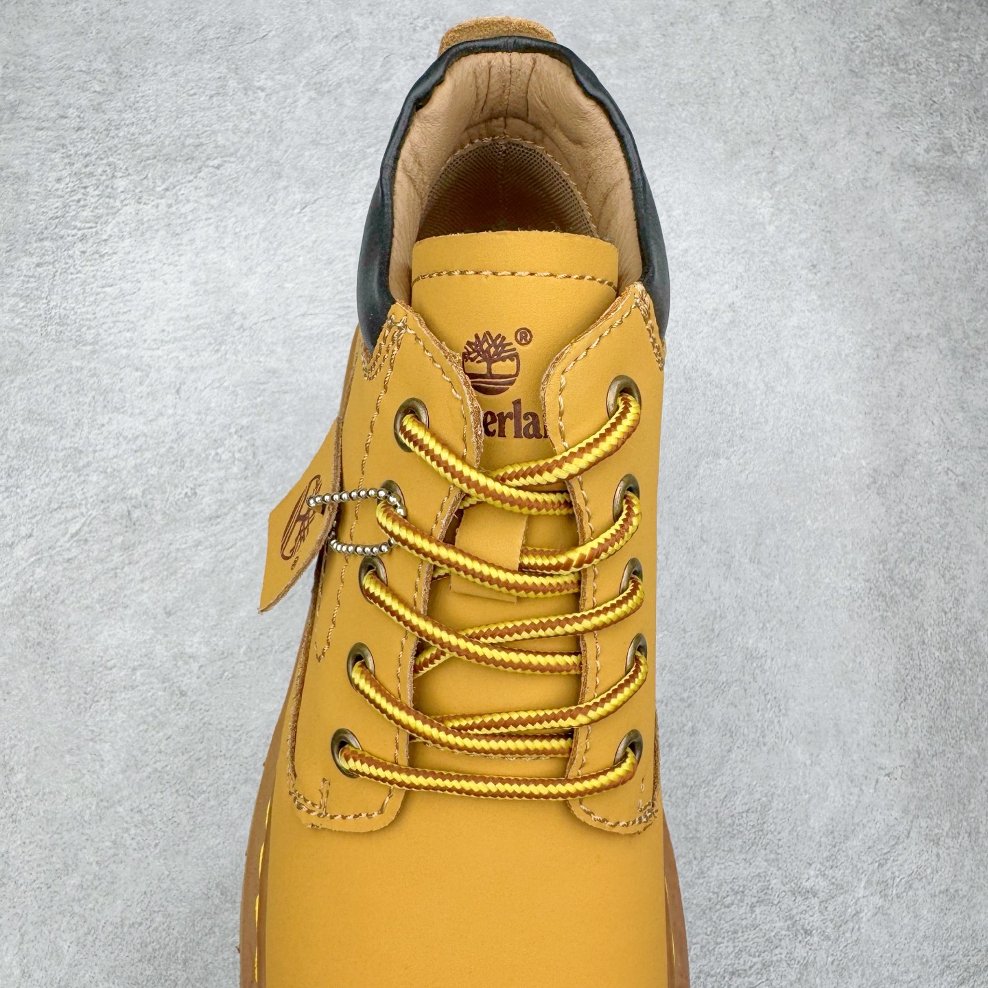 图片[5]-Timberland 天伯伦/添柏岚经典款 25ss新款中帮 经典再造 全新升级 广东大厂品质 原盒原包装 面料采用意大利🇮🇹顶级磨砂牛皮 搭配防臭防腐真皮乳胶鞋垫 给您完美的穿着体验 质量考究耐穿 型男必备 专治不帅 高品质脚感一流 独家供应 尺码：39 40 41 42 43 44 偏大一码-选品中心