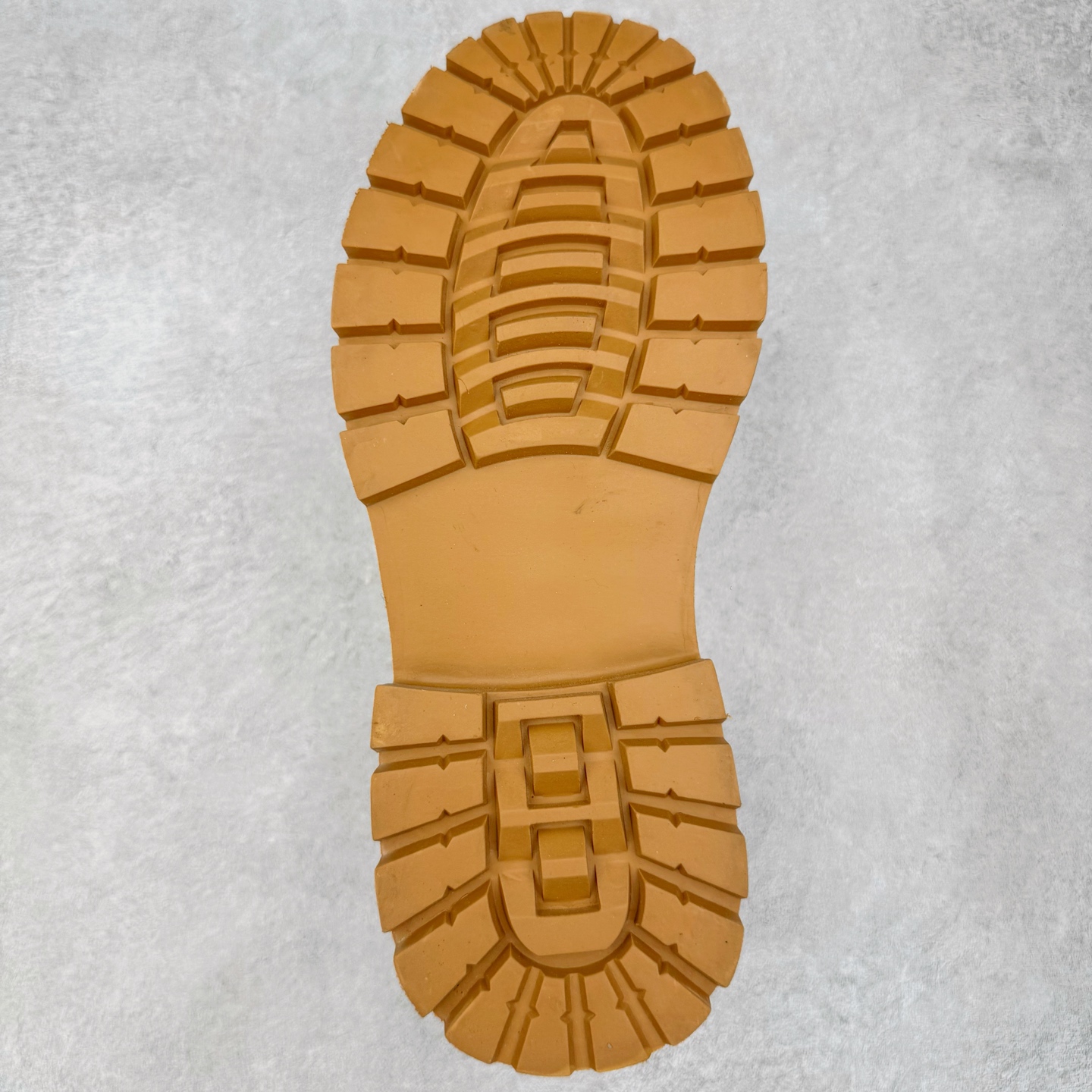 图片[9]-Timberland 天伯伦/添柏岚经典款 25ss新款中帮 经典再造 全新升级 广东大厂品质 原盒原包装 面料采用意大利🇮🇹顶级磨砂牛皮 搭配防臭防腐真皮乳胶鞋垫 给您完美的穿着体验 质量考究耐穿 型男必备 专治不帅 高品质脚感一流 独家供应 尺码：39 40 41 42 43 44 偏大一码-选品中心