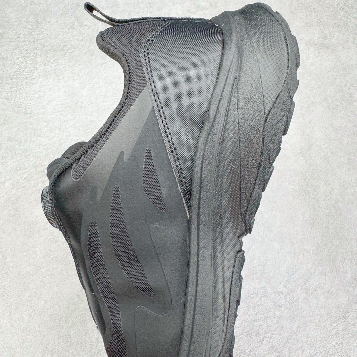 图片[7]-＃HP 迪桑特DESCENTE LAVITATE 2 舒适百搭防滑耐磨防水低帮休闲训练城市通勤跑步鞋 DESCENTE（迪桑特）创立于1935年，品牌名取自法语词汇，意为“滑降”。品牌箭头标识代表滑雪的三种技术“高速直线滑行”、“穿越”和“侧滑”，也寓意品牌在打造高端专业运动产品中不断追求完美的创新精神，致力于成为中国高端专业滑雪、综训、女子、铁人三项、高尔夫的第一品牌。尺码：39 40 40.5 41 42 42.5 43 44 44.5 45-选品中心