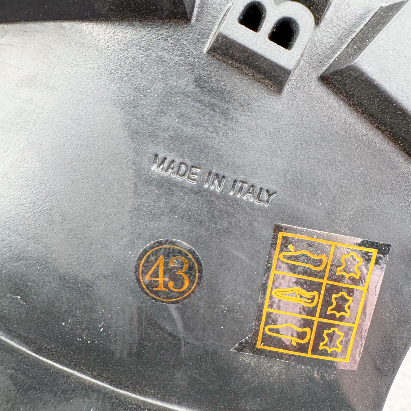 图片[19]-＃GD广顶 Balenciaga Strike 巴黎世家头层牛皮短筒马丁靴 原版购入开发 做货 极致做旧 巴黎世家做旧的款式百分之90都是好看的 这双靴子也不例外 破旧风格 双层材质 外层粗帆布做了磨损和褪色处理 内层做了透气网状里布 比较惊艳的是鞋底和鞋侧橡胶 原版定制进口做旧帆布 原版进口透气网里 原版开模橡胶大底 增高底厚5CM超显大长腿NCC 尺码： 39 40 41 42 43 44 45-选品中心