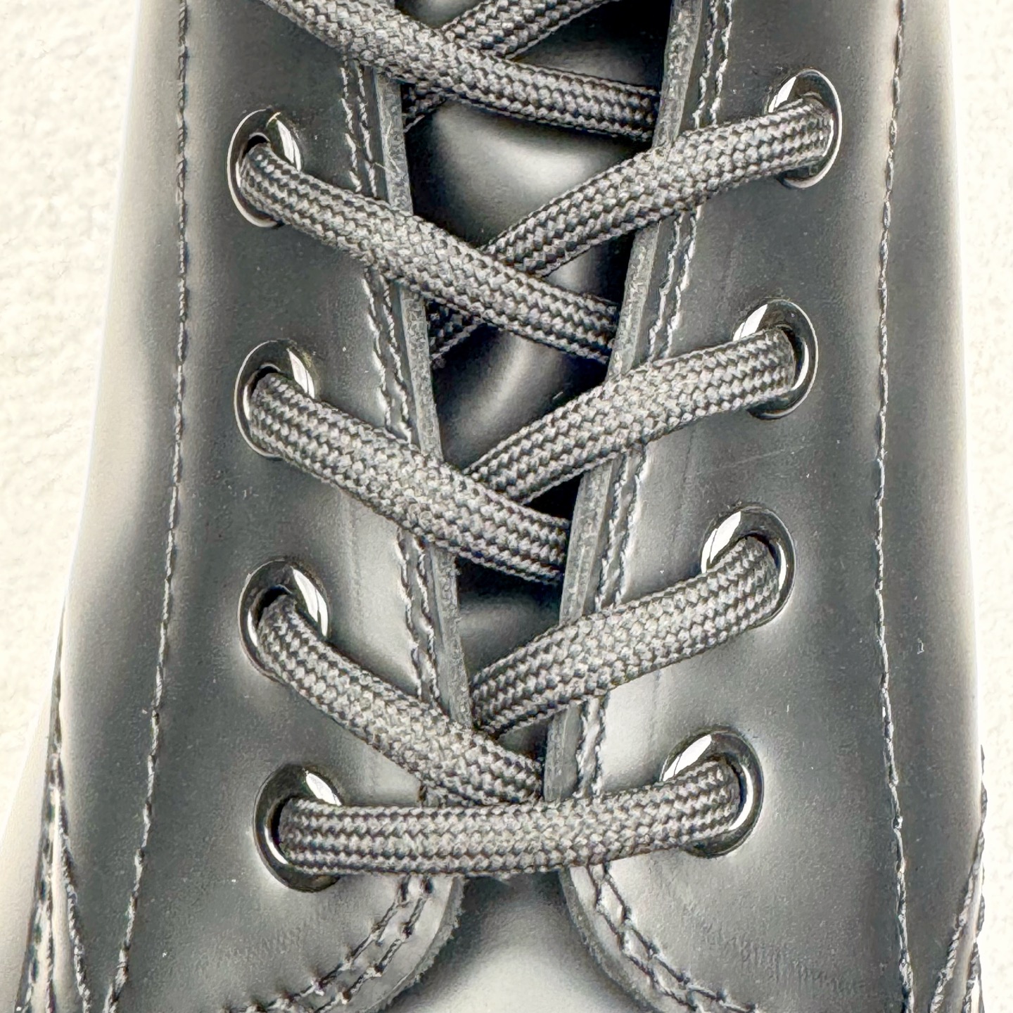 图片[11]-＃GD广顶 Balenciaga Strike 巴黎世家头层牛皮短筒马丁靴 原版购入开发 做货 极致做旧 巴黎世家做旧的款式百分之90都是好看的 这双靴子也不例外 破旧风格 双层材质 外层粗帆布做了磨损和褪色处理 内层做了透气网状里布 比较惊艳的是鞋底和鞋侧橡胶 原版定制进口做旧帆布 原版进口透气网里 原版开模橡胶大底 增高底厚5CM超显大长腿NCC 尺码： 39 40 41 42 43 44 45-选品中心