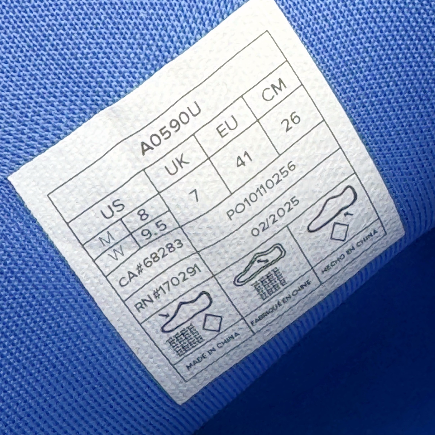 图片[13]-＃Lw纯原 Alo yoga Alo Runner 舒适百搭防滑耐磨低帮跑步鞋 Alo Yoga于2007年创立于洛杉矶，意在传播有意识的运动，同时激发人们的健康意识与创造力。品牌的核心理念在于制作能够带来完美体验的瑜伽服饰与功能性单品，让有意识的运动触入并改变生活。Alo Yoga将其设计延伸到日常服饰概念，坚持不懈地捕捉当代时尚潮流，将品牌的运动美学理念、精致前卫的设计与舒适功能面料完美结合。与此同时，Alo Yoga的设计受到了时尚界人士与名人们的追捧，Talor Swift、Kendall Jenner等街拍照片中都曾出现品牌不同单品的身影。尺码：36 36.5 37.5 38 38.5 39 40 40.5 41 42 42.5 43 44 44.5 45-选品中心