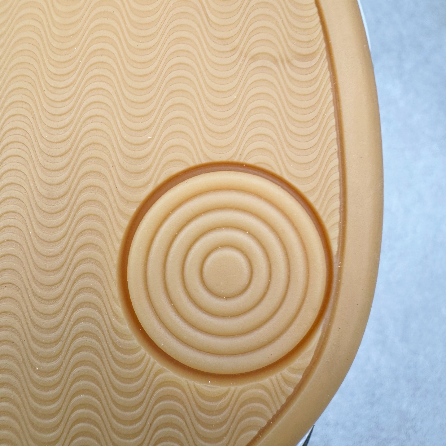 图片[12]-＃HP纯原 AD Originals TAEKWONDO 跆拳道薄底训练鞋 JS1194 从专业赛场到时尚前沿🪩 开启多元运动美学新篇章🥋 𝙏𝘼𝙀𝙆𝙒𝙊𝙉𝘿𝙊👟 演绎穿搭的“绝佳利器” 深受武术历史影响的简约套入式设计 力求致敬00年代初的风尚🥷🎧 ▪皮质鞋面，柔软高级 ▪搭配经典3D鞋头缝线设计 ▪一脚蹬设计穿脱自如 ▪低平橡胶外底助你扎实踩地从容迈步 为小众运动注入现代年轻化审美 鲜明黑白 复古极简 尺码：36 36.5 37 38 38.5 39 40 40.5 41 42 42.5 43 44 44.5 45-选品中心