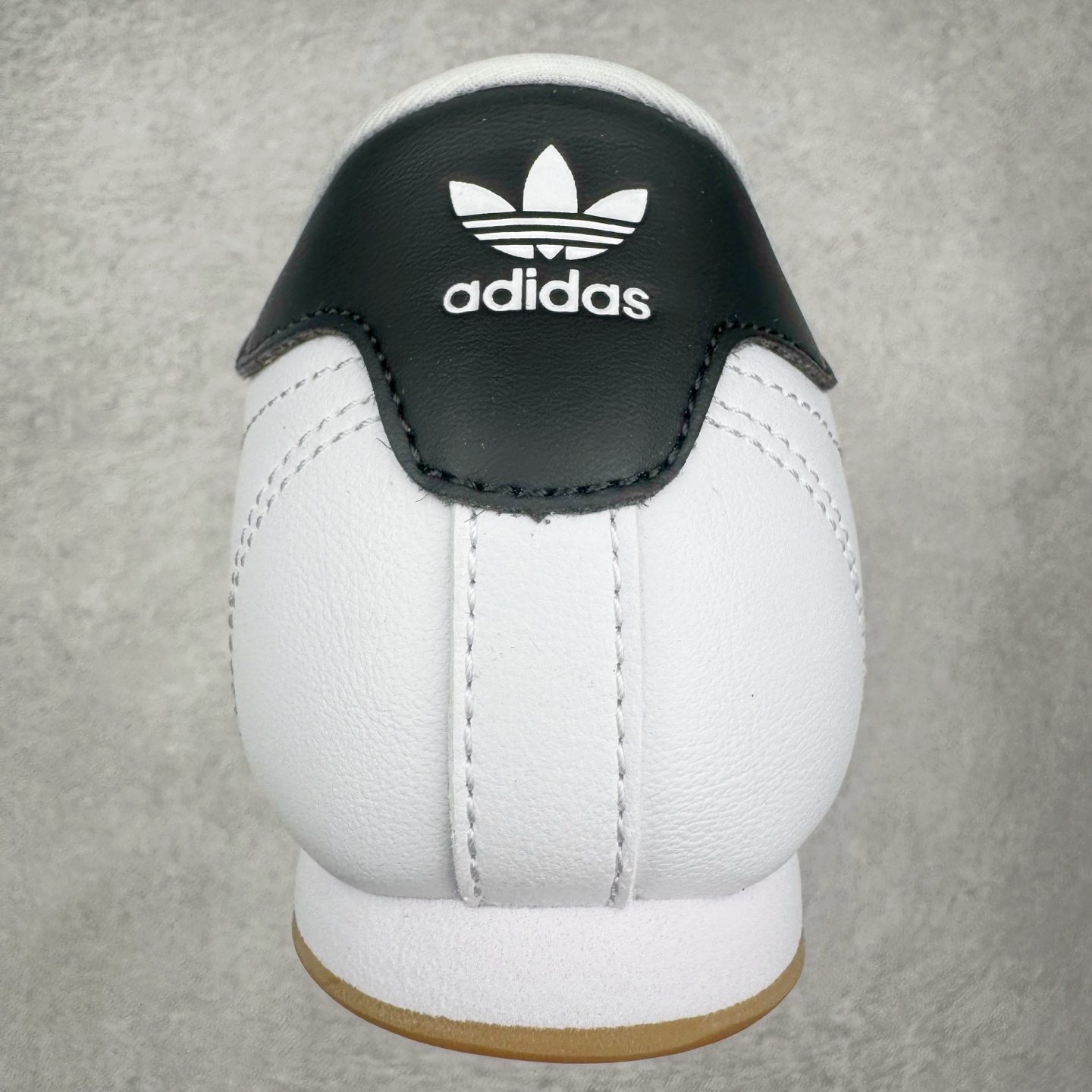 图片[8]-＃HP纯原 AD Originals TAEKWONDO 跆拳道薄底训练鞋 JS1194 从专业赛场到时尚前沿🪩 开启多元运动美学新篇章🥋 𝙏𝘼𝙀𝙆𝙒𝙊𝙉𝘿𝙊👟 演绎穿搭的“绝佳利器” 深受武术历史影响的简约套入式设计 力求致敬00年代初的风尚🥷🎧 ▪皮质鞋面，柔软高级 ▪搭配经典3D鞋头缝线设计 ▪一脚蹬设计穿脱自如 ▪低平橡胶外底助你扎实踩地从容迈步 为小众运动注入现代年轻化审美 鲜明黑白 复古极简 尺码：36 36.5 37 38 38.5 39 40 40.5 41 42 42.5 43 44 44.5 45-选品中心