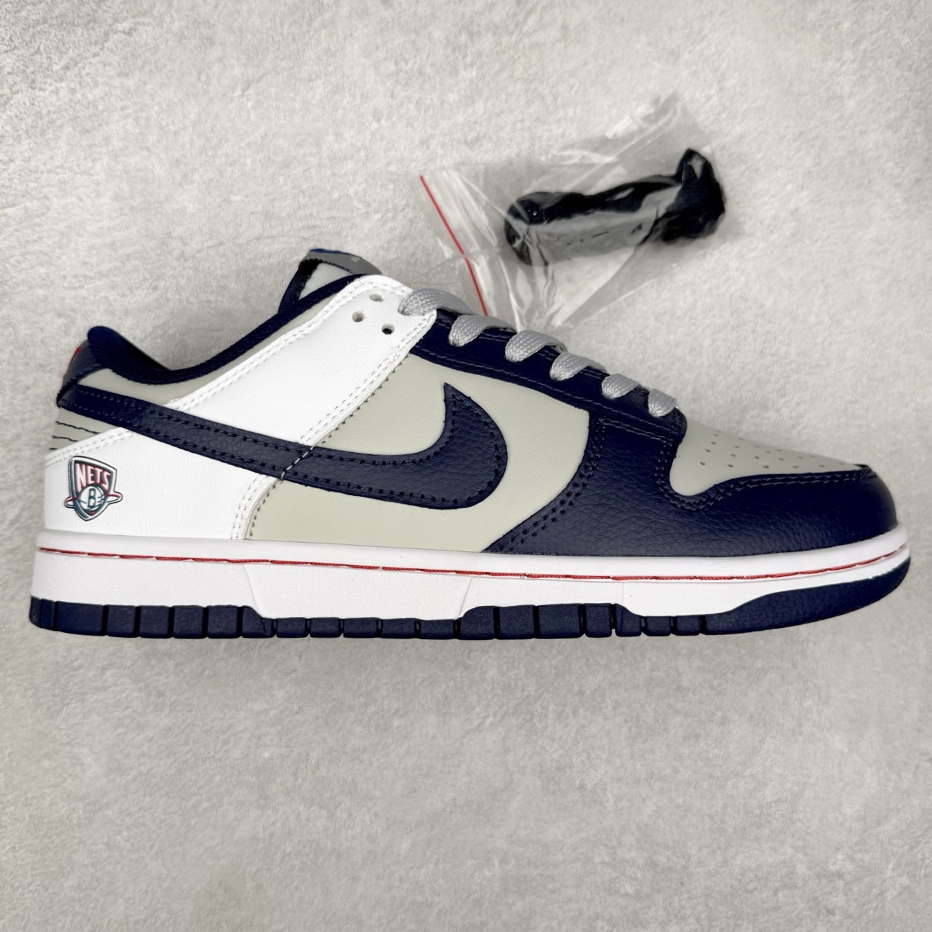 #福利特价 NK SB Dunk Low 低帮系列滑板鞋 白菜价 万双库存轰炸 大厂出品 极力推荐 全套原楦原模倾力打造完美版型 独家原厂航空铝磨具打磨大底 鞋头坡度极致还原 原盒原配 尺码:36 36.5 37.5 38 38.5 39 40 40.5 41 42 42.5 43 44 44.5 45 46 47.5-选品中心