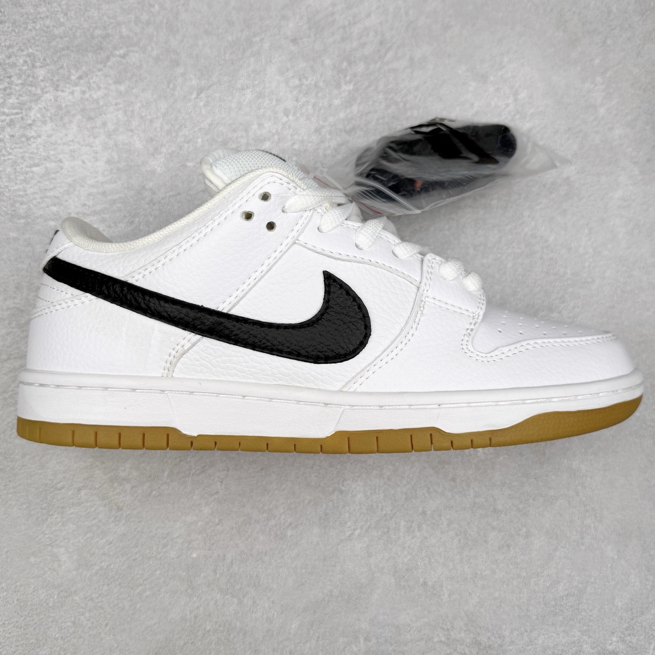 图片[9]-＃福利特价 NK SB Dunk Low 低帮系列滑板鞋 白菜价 万双库存轰炸 大厂出品 极力推荐 全套原楦原模倾力打造完美版型 独家原厂航空铝磨具打磨大底 鞋头坡度极致还原 原盒原配 尺码：36 36.5 37.5 38 38.5 39 40 40.5 41 42 42.5 43 44 44.5 45 46 47.5-选品中心