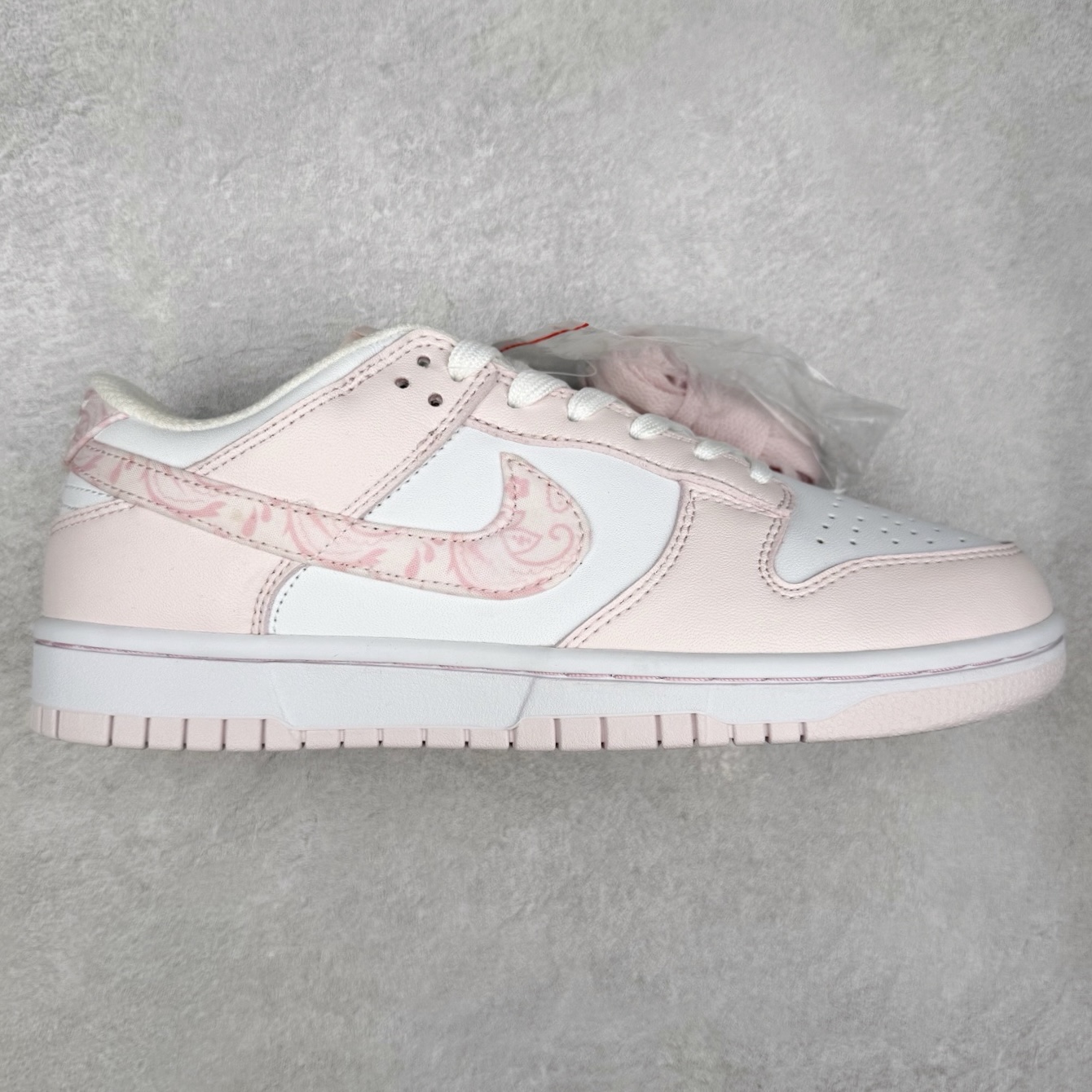 图片[8]-＃福利特价 NK SB Dunk Low 低帮系列滑板鞋 白菜价 万双库存轰炸 大厂出品 极力推荐 全套原楦原模倾力打造完美版型 独家原厂航空铝磨具打磨大底 鞋头坡度极致还原 原盒原配 尺码：36 36.5 37.5 38 38.5 39 40 40.5 41 42 42.5 43 44 44.5 45 46 47.5-选品中心