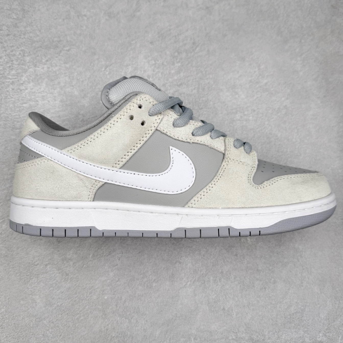 #福利特价 NK SB Dunk Low 低帮系列滑板鞋 白菜价 万双库存轰炸 大厂出品 极力推荐 全套原楦原模倾力打造完美版型 独家原厂航空铝磨具打磨大底 鞋头坡度极致还原 原盒原配 尺码:36 36.5 37.5 38 38.5 39 40 40.5 41 42 42.5 43 44 44.5 45 46 47.5-选品中心