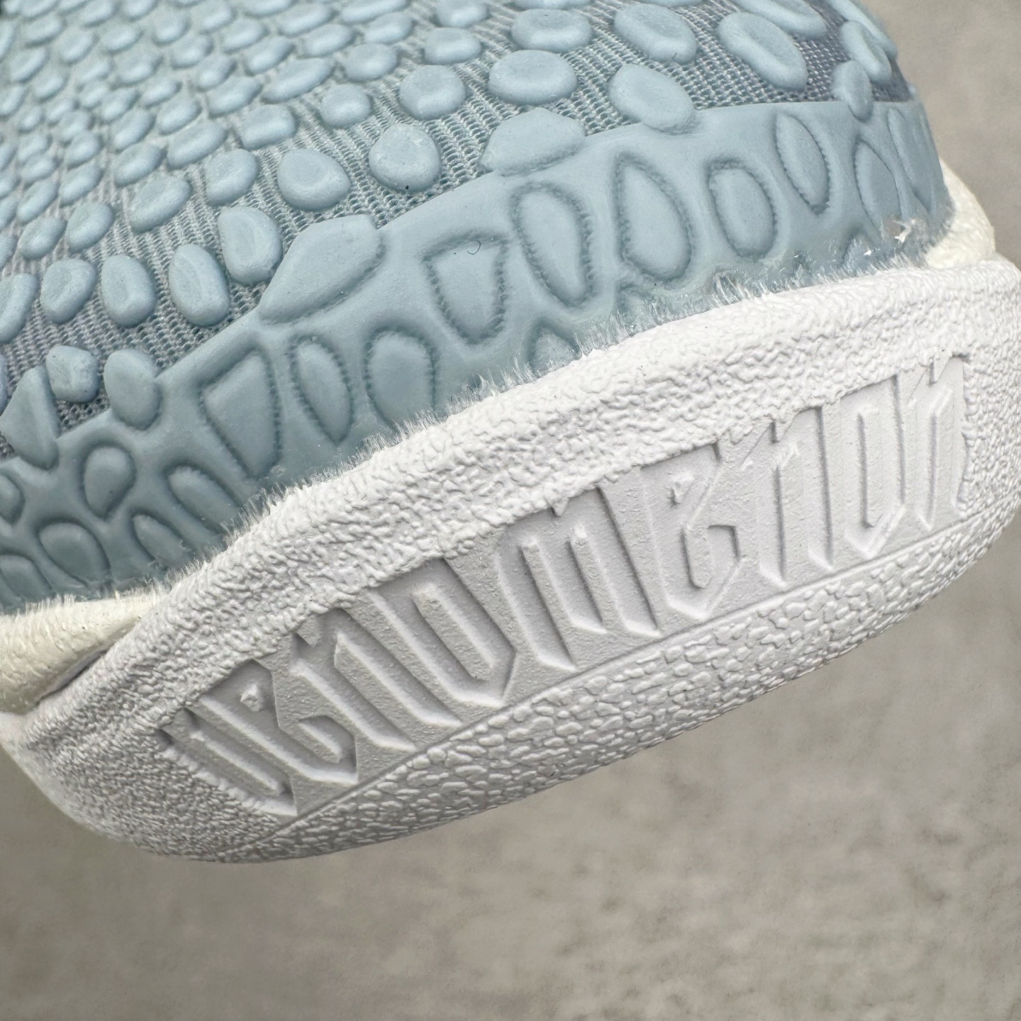 图片[15]-＃灭世海外版 NK Zoom Kobe 6 Protro 科比六代 克拉克北卡蓝 IO3672-400 纯原海外版气垫品质吊打各路纯原 气压➕耐久双重保障 前掌ZOOM TURBO➕后掌马蹄Zoom 后掌澎湃脚感无出其右 全套冲刀改版 鞋型还原度95% 宽脚选手必入货品 鞋头2.5mm上翘空间 不挤脚 完美释放脚趾活动空间 正码正拍 脚型适配性 市场最强没有之一 鞋面工艺全新升级 100%对标正品 原厂聚氨酯蛇鳞 珠光密度同步正品 Swoosh喷漆工艺 还原度接近100% 全新后跟TPU模具 正确S型弧度 区分市场纯原（市场纯原采用公版模具 后跟TPU几乎无弧度）国产天花板橡胶配方 抓地力爆炸 海外口碑炸裂 鞋舌LOGO正确内嵌压印 原厂碳板 正确原盒 厚积薄发 王者归来 拒绝杀猪 拒绝套路 灭世纯原海外版科比系列 致力打造实战第一标杆 尺码：39-47.5 全新模具 正码正拍-选品中心