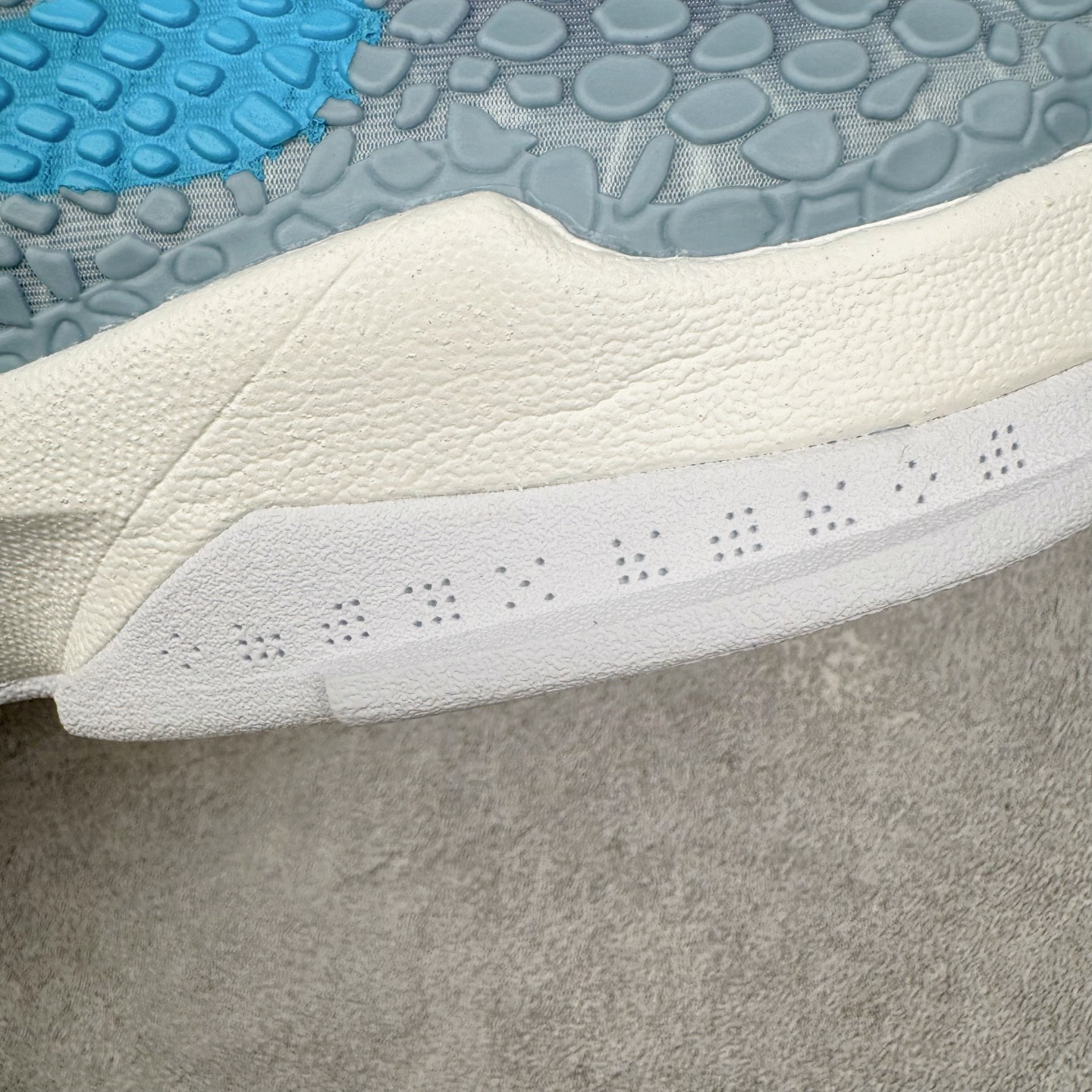 图片[18]-＃灭世海外版 NK Zoom Kobe 6 Protro 科比六代 克拉克北卡蓝 IO3672-400 纯原海外版气垫品质吊打各路纯原 气压➕耐久双重保障 前掌ZOOM TURBO➕后掌马蹄Zoom 后掌澎湃脚感无出其右 全套冲刀改版 鞋型还原度95% 宽脚选手必入货品 鞋头2.5mm上翘空间 不挤脚 完美释放脚趾活动空间 正码正拍 脚型适配性 市场最强没有之一 鞋面工艺全新升级 100%对标正品 原厂聚氨酯蛇鳞 珠光密度同步正品 Swoosh喷漆工艺 还原度接近100% 全新后跟TPU模具 正确S型弧度 区分市场纯原（市场纯原采用公版模具 后跟TPU几乎无弧度）国产天花板橡胶配方 抓地力爆炸 海外口碑炸裂 鞋舌LOGO正确内嵌压印 原厂碳板 正确原盒 厚积薄发 王者归来 拒绝杀猪 拒绝套路 灭世纯原海外版科比系列 致力打造实战第一标杆 尺码：39-47.5 全新模具 正码正拍-选品中心