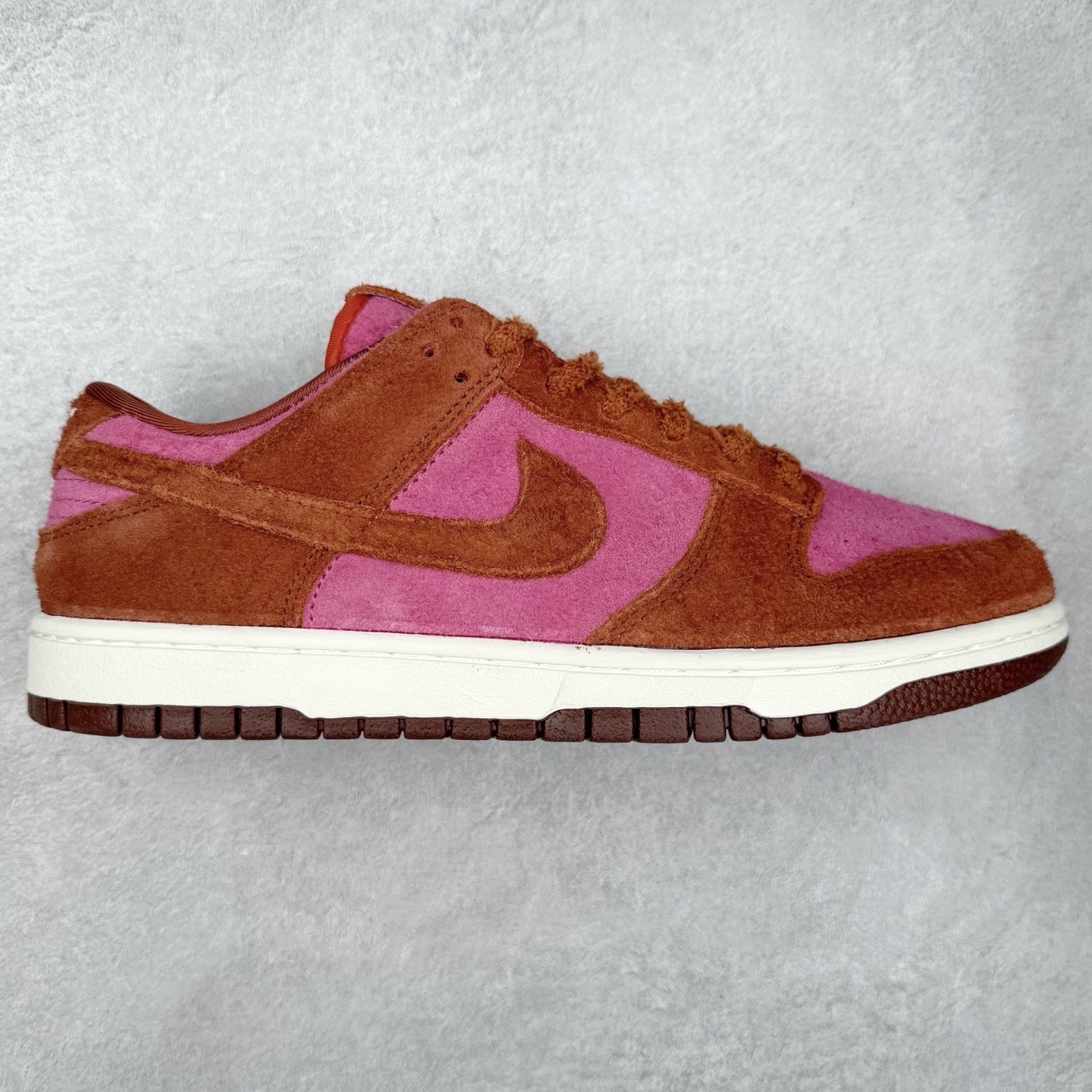 NK Dunk Low IH7648-600 极限压缩利润空间 超乎所想的高性价比 用料绝不含糊 原盒原配 正确耐磨橡胶大底 超高清洁度 全鞋零毛边皮料切割 全套原楦原模倾力打造完美版型 尺码：36 36.5 37.5 38 38.5 39 40 40.5 41 42 42.5 43 44 44.5 45 46-选品中心