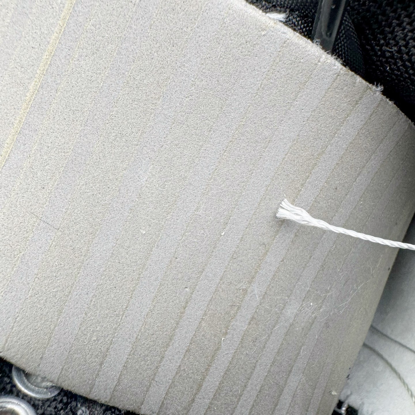 图片[11]-＃YC纯原 NK Dunk Low 黑莓粉黛 BP0518-093 当极简黑白遇见悸动粉黛，经典轮廓化身甜酷宣言，一抹温柔粉黛跃上Swoosh，如黑莓丛中绽开的绯色浪漫，甜酷交织，瞬间点亮视觉焦点。侧身「Remake」铭刻叛逆诗意，让经典重生为专属你的风格符号。从晨间咖啡馆到霓虹夜街头，以脚步书写浪漫叙事，穿搭自显高级存在感。定制系列天花板 无原鞋不开发 全系列得物原鞋一比一校对开发 配色持续更新中 终端对接 优势输出 全套原厂楦头原纸板数据档案倾力打造 原汁原味莞产 极致还原 圈内最强针车工艺 高端零售指定版 广东原厂配套原盒原标 鞋盒分三个尺码段 原厂冲刀 超高清洁度 全鞋零毛边皮料切割 采用原厂百宏鞋带以及原厂百宏织唛舌标 内标可供原厂几率过验 进口原装条纹中底布 四线拉帮白色点胶 原厂拉帮手法遵循公司 原厂电绣 极致还原 尺码：36 36.5 37.5 38 38.5 39 40 40.5 41 42 42.5 43 44 44.5 45 46-选品中心