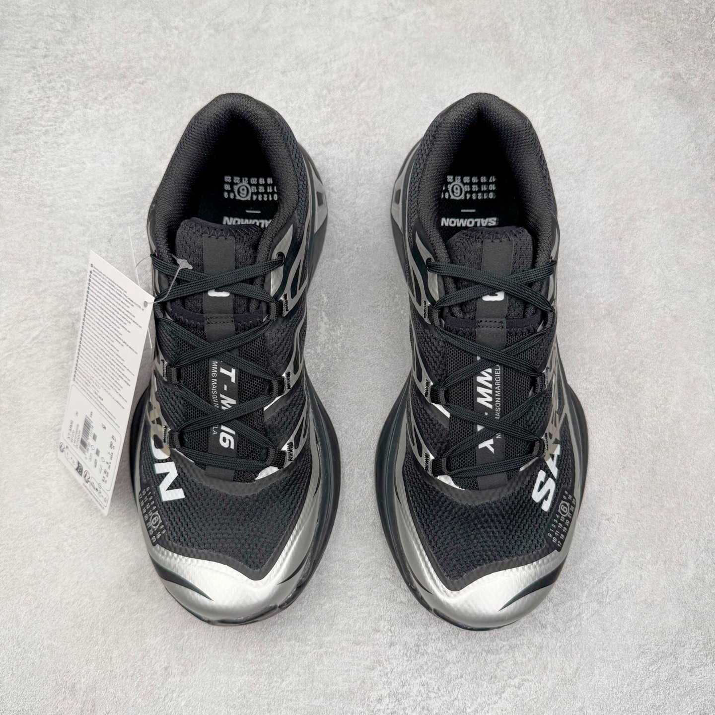 图片[2]-＃GX/绿X MM6 Maison Margiela x SALOMON XT-6 萨洛蒙联名系列低帮城市越野机能透气休闲运动鞋 鞋舌处附有迷你网眼袋收纳鞋绳以及下方的多色 Logo 标签 接着搭载奶油色 ACS 技术中底以及金色 TPU 塑料部件提升鞋款耐用性 中底与鞋面之间饰有海蓝色条状细节有效增添鞋款层次 最后应用黑色 Contragrip Chevron 外底完成鞋款设计 这次配色颇为高调 两款配色均以绚丽的渐变设计呈现 一款以粉紫渐变主打 另一款以黄绿渐变呈现 视觉效果相当吸睛 鞋面的使用玻璃纤维覆盖物加固 并通过细绳扣系带系统进行锁定 Salomon 的品牌logo 出现在脚后跟和前掌部位 中底虽然偏薄 但非常耐用 与模压塑料ACS 框架以及致密AC2 Muscle 鞋底单元结合 能够提供出色的支撑力和缓冲性 尺码：36 36.5 37.5 38 38.5 39 40 40.5 41 42 42.5 43 44 44.5 45 46.5-选品中心