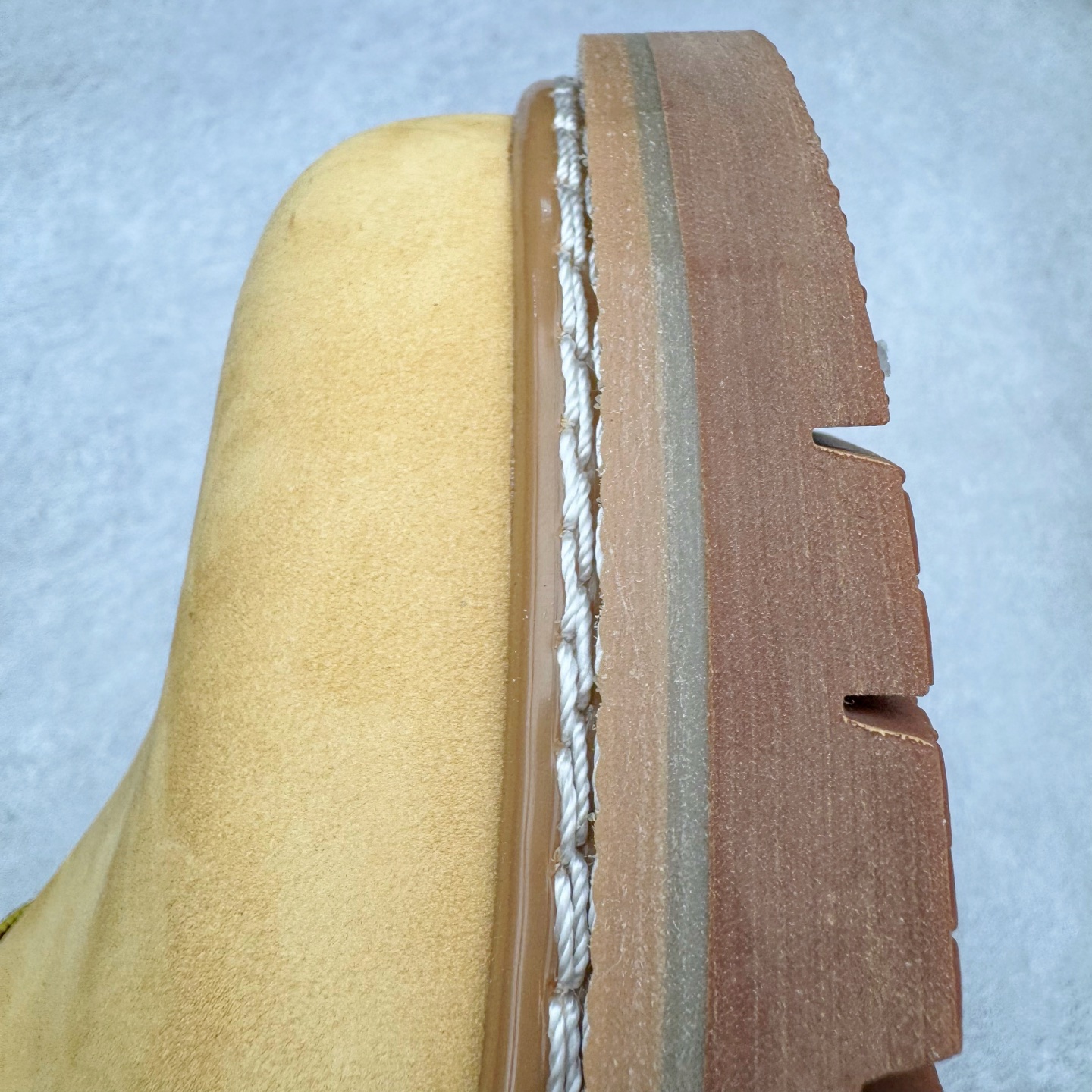 图片[18]-CAT卡特经典百搭户外休闲工装靴水晶底系列 官网常年主打款 历年经典热销 堪称正品复印全新出炉 工艺品质基本无法辨别出真假 专为高端海淘代购客户准备 此款每年销量爆炸 由于纯手工机打走线 做工极其复杂 在保证品质的情况下 工厂产量有限 基本上供不应求永不开胶技术 五金 皮质材料 橡胶水晶大底 各处小细节只和正品对比 尺码：39-44（皮鞋码）-选品中心