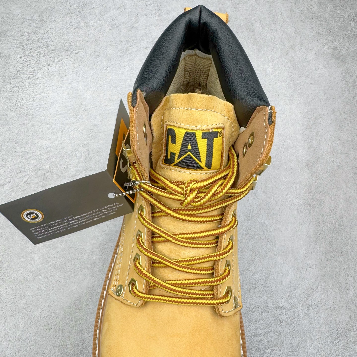 图片[5]-CAT卡特经典百搭户外休闲工装靴水晶底系列 官网常年主打款 历年经典热销 堪称正品复印全新出炉 工艺品质基本无法辨别出真假 专为高端海淘代购客户准备 此款每年销量爆炸 由于纯手工机打走线 做工极其复杂 在保证品质的情况下 工厂产量有限 基本上供不应求永不开胶技术 五金 皮质材料 橡胶水晶大底 各处小细节只和正品对比 尺码：39-44（皮鞋码）-选品中心