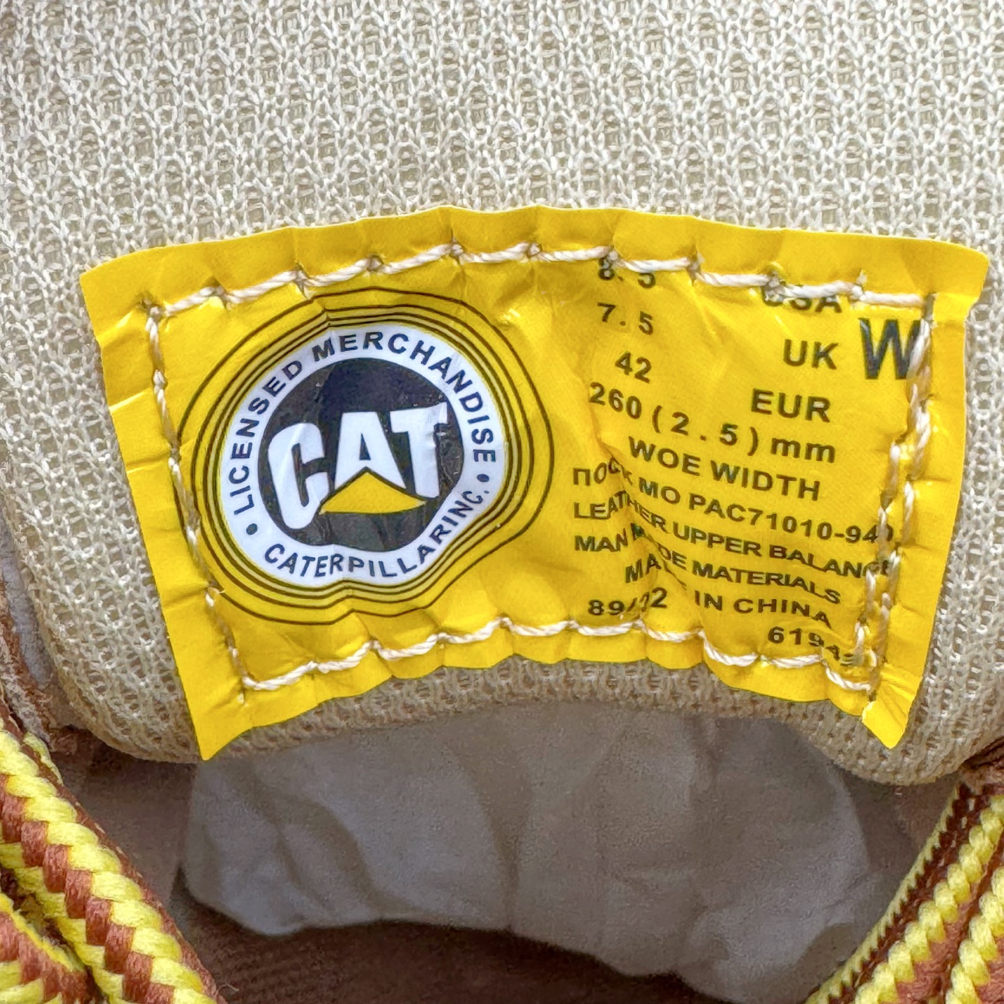 图片[10]-CAT卡特经典百搭户外休闲工装靴水晶底系列 官网常年主打款 历年经典热销 堪称正品复印全新出炉 工艺品质基本无法辨别出真假 专为高端海淘代购客户准备 此款每年销量爆炸 由于纯手工机打走线 做工极其复杂 在保证品质的情况下 工厂产量有限 基本上供不应求永不开胶技术 五金 皮质材料 橡胶水晶大底 各处小细节只和正品对比 尺码：39-44（皮鞋码）-选品中心
