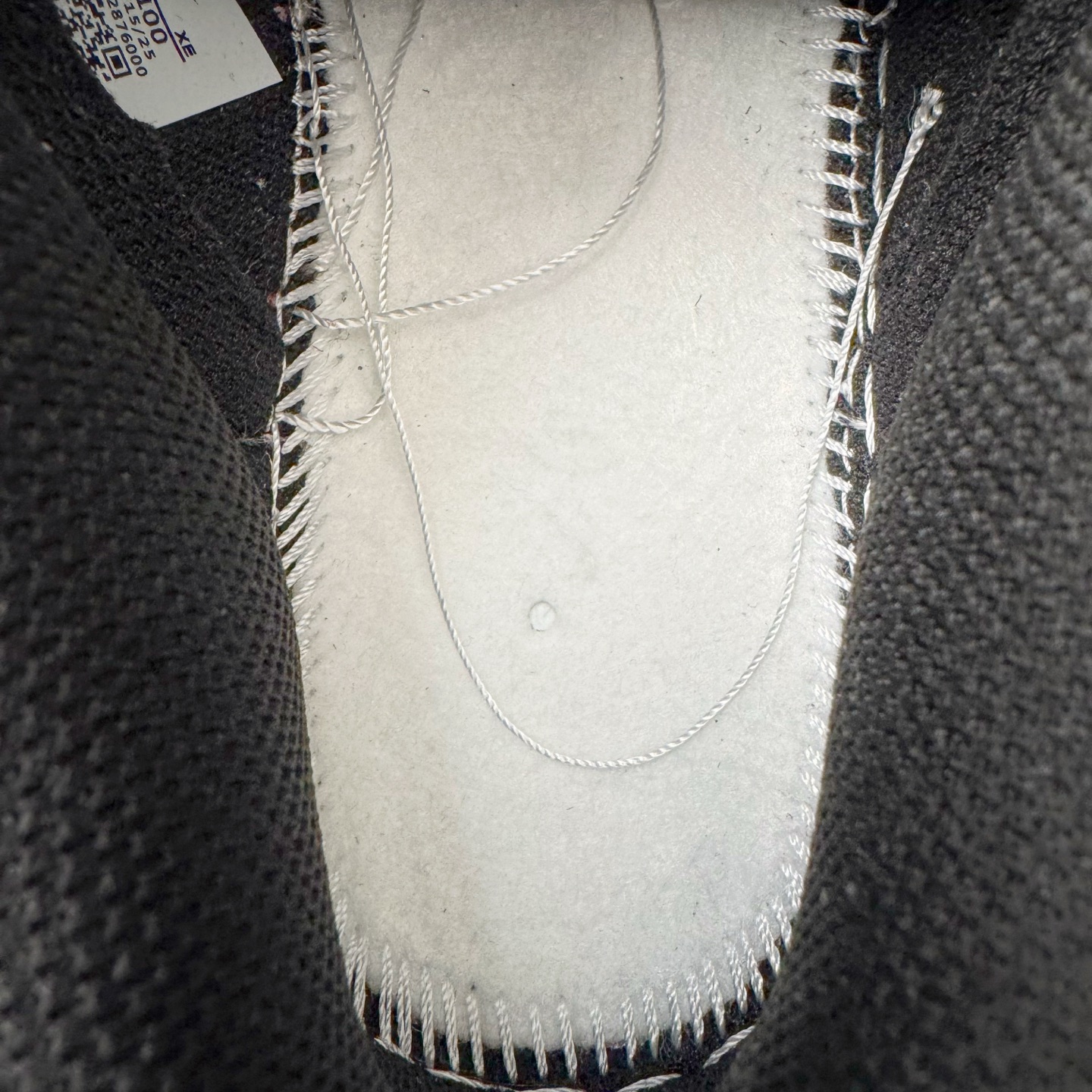 图片[10]-＃YC纯原 NK Dunk Low 樱花白桃 DD1391-100 此款以春日樱花为灵感，将樱花的柔粉与白桃的清甜融入设计。鞋身以淡粉为主调，如初绽樱瓣细腻柔软；黑色Swoosh利落勾勒轮廓，甜碰撞出甜酷交织的视觉张力。后跟点缀手写风\\\”Berry\\\”与爱心细节，似一句俏皮密语，为整体设计注入灵动巧思。定制系列天花板 无原鞋不开发 全系列得物原鞋一比一校对开发 配色持续更新中 终端对接 优势输出 全套原厂楦头原纸板数据档案倾力打造 原汁原味莞产 极致还原 圈内最强针车工艺 高端零售指定版 广东原厂配套原盒原标 鞋盒分三个尺码段 原厂冲刀 超高清洁度 全鞋零毛边皮料切割 采用原厂百宏鞋带以及原厂百宏织唛舌标 内标可供原厂几率过验 进口原装条纹中底布 四线拉帮白色点胶 原厂拉帮手法遵循公司 原厂电绣 极致还原 尺码：36 36.5 37.5 38 38.5 39 40 40.5 41 42 42.5 43 44 44.5 45 46-选品中心