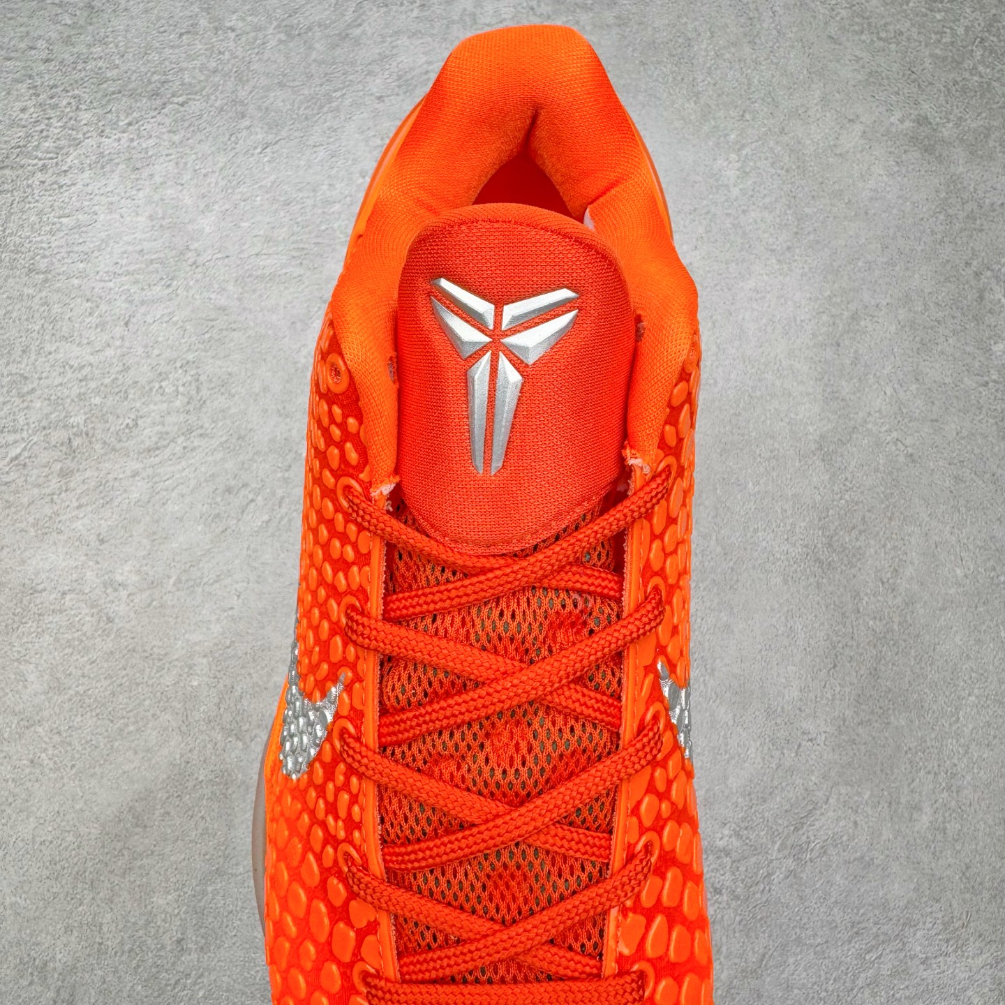 图片[5]-＃BS纯原 NK Zoom Kobe 6 Protro 科比六代 橙银色 IH1871-800 圈内顶级批次 完美复刻公司货 前掌超大Zoom Turbo气垫 后掌EVA缓震 真正的原汁原味 还原ZP脚感 全身鞋材卡料色独家定制 唯一正确喷漆工艺Swoosh 正确凹凸蛇鳞工艺 正确鞋面渐变效果 内全置真动飞态线 独立原厂模具 最大尺码达到48.5码 首批不拼图大几率过验 亲测已过 支持各种高强度实战 无需担心 上脚价 补货周期极长 脚宽建议买大半码 科比系列前掌偏窄 不影响二次销售 支持七天无理由退换 尺码：40 40.5 41 42 42.5 43 44 44.5 45 45.5 46 47.5 48.5-选品中心