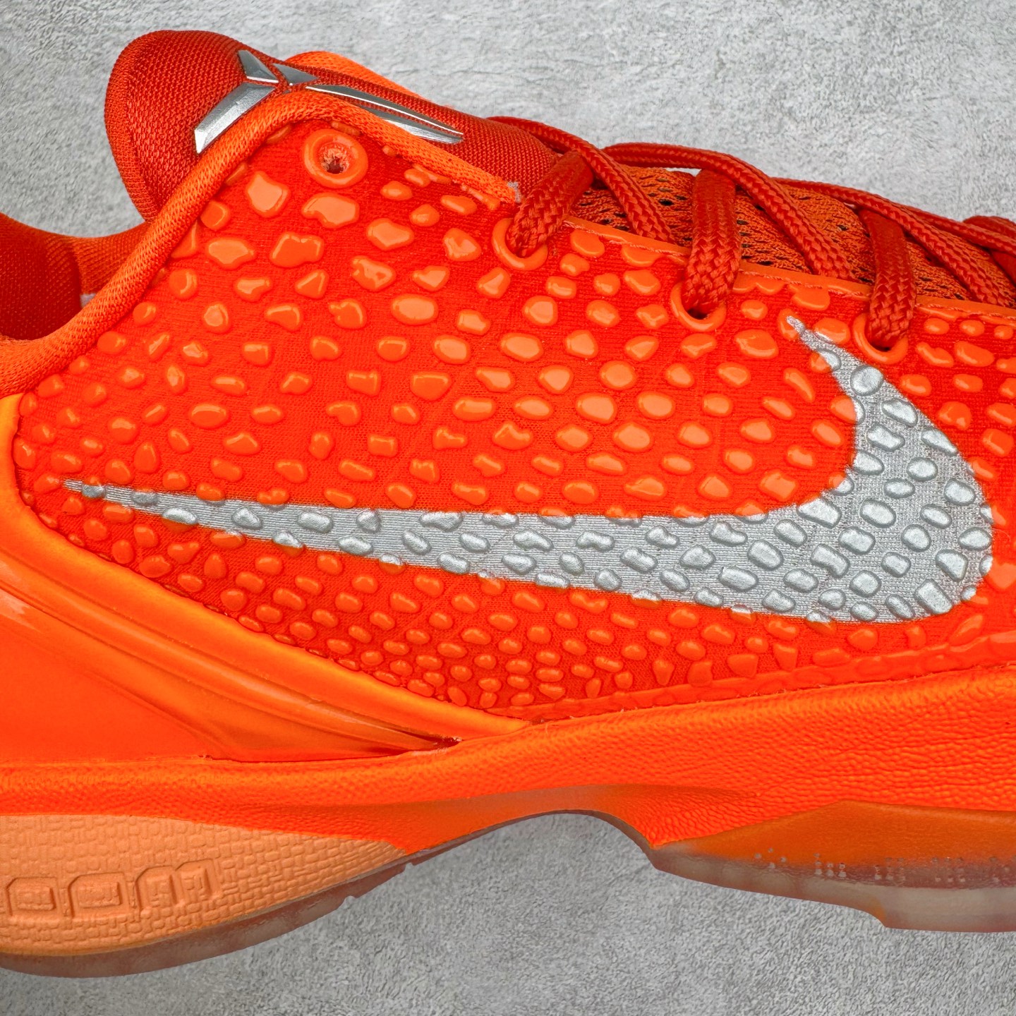 图片[17]-＃BS纯原 NK Zoom Kobe 6 Protro 科比六代 橙银色 IH1871-800 圈内顶级批次 完美复刻公司货 前掌超大Zoom Turbo气垫 后掌EVA缓震 真正的原汁原味 还原ZP脚感 全身鞋材卡料色独家定制 唯一正确喷漆工艺Swoosh 正确凹凸蛇鳞工艺 正确鞋面渐变效果 内全置真动飞态线 独立原厂模具 最大尺码达到48.5码 首批不拼图大几率过验 亲测已过 支持各种高强度实战 无需担心 上脚价 补货周期极长 脚宽建议买大半码 科比系列前掌偏窄 不影响二次销售 支持七天无理由退换 尺码：40 40.5 41 42 42.5 43 44 44.5 45 45.5 46 47.5 48.5-选品中心