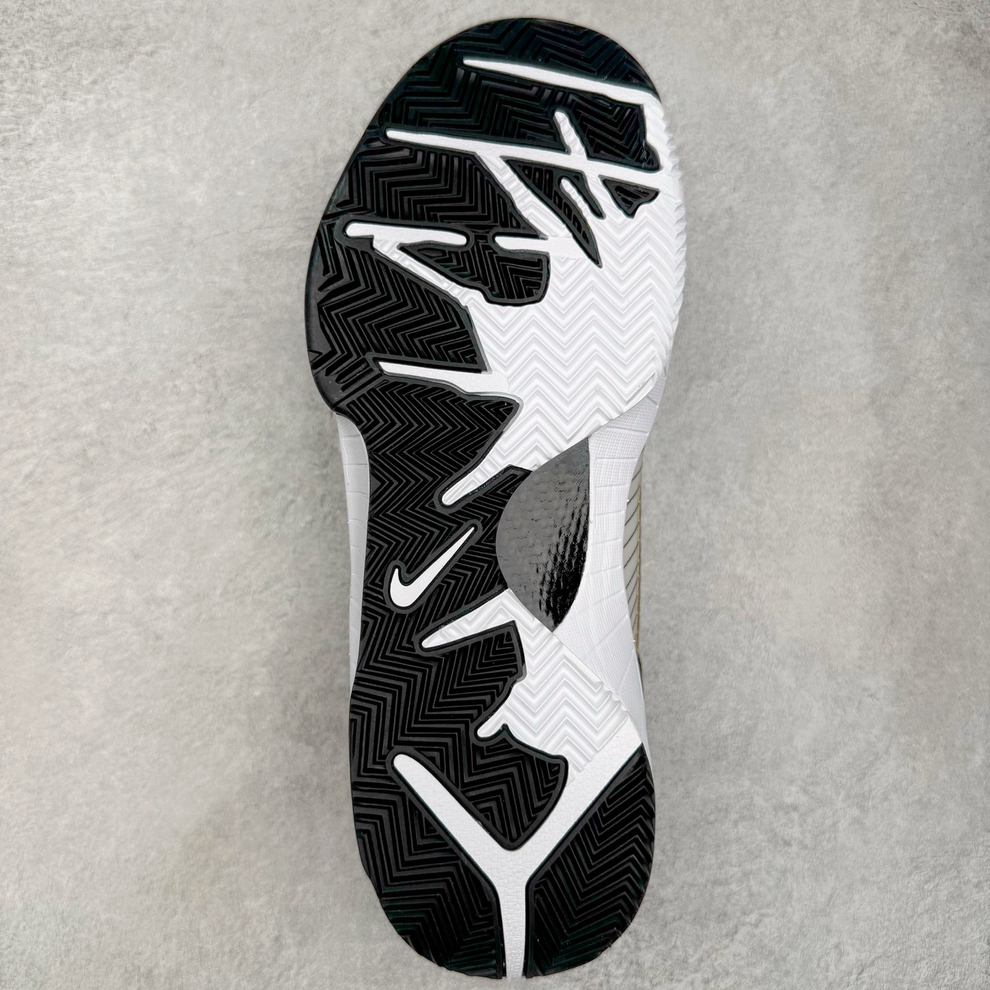 图片[9]-＃BS纯原 NK Zoom Kobe 4 Protro 科比四代 季后赛 AV6339-101 Zoom Turbo气垫➕后掌EVA缓震 实战配置直接拉满 原楦纸板开发 鞋身流线型、后跟塑形 区分土肥圆 原档数据3D打印 鞋面细节匹配原版 全身鞋材卡料色独家定制 唯一正确喷漆 SWOOSH NK专利Flyknit飞线科技 给予鞋身足够抗扭矩力 真实底模最大48.5 实战利器 专供海外市场 尺码：40 40.5 41 42 42.5 43 44 44.5 45 46 47.5 48.5 （脚宽、脚胖 建议买大半码）-选品中心