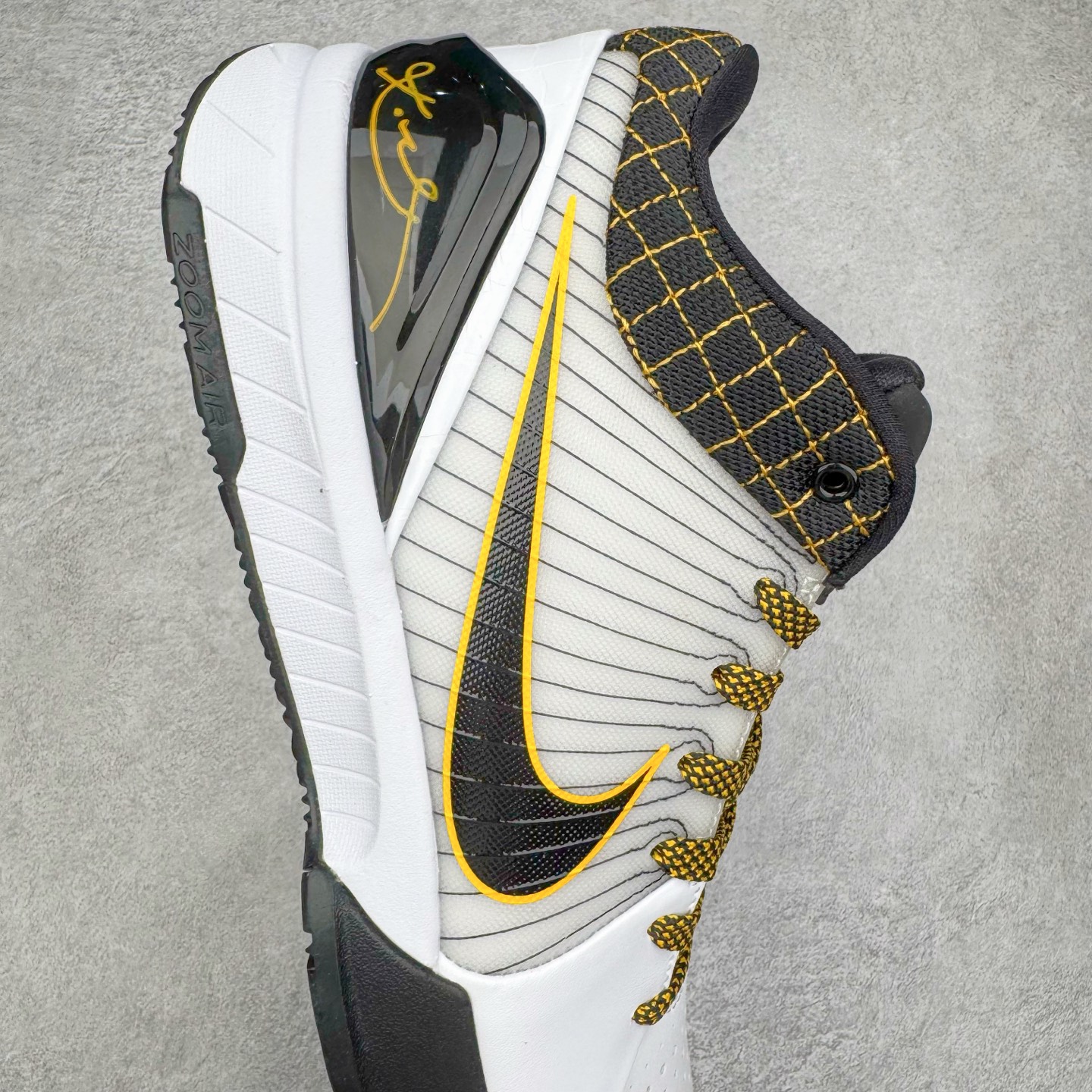 图片[6]-＃BS纯原 NK Zoom Kobe 4 Protro 科比四代 季后赛 AV6339-101 Zoom Turbo气垫➕后掌EVA缓震 实战配置直接拉满 原楦纸板开发 鞋身流线型、后跟塑形 区分土肥圆 原档数据3D打印 鞋面细节匹配原版 全身鞋材卡料色独家定制 唯一正确喷漆 SWOOSH NK专利Flyknit飞线科技 给予鞋身足够抗扭矩力 真实底模最大48.5 实战利器 专供海外市场 尺码：40 40.5 41 42 42.5 43 44 44.5 45 46 47.5 48.5 （脚宽、脚胖 建议买大半码）-选品中心