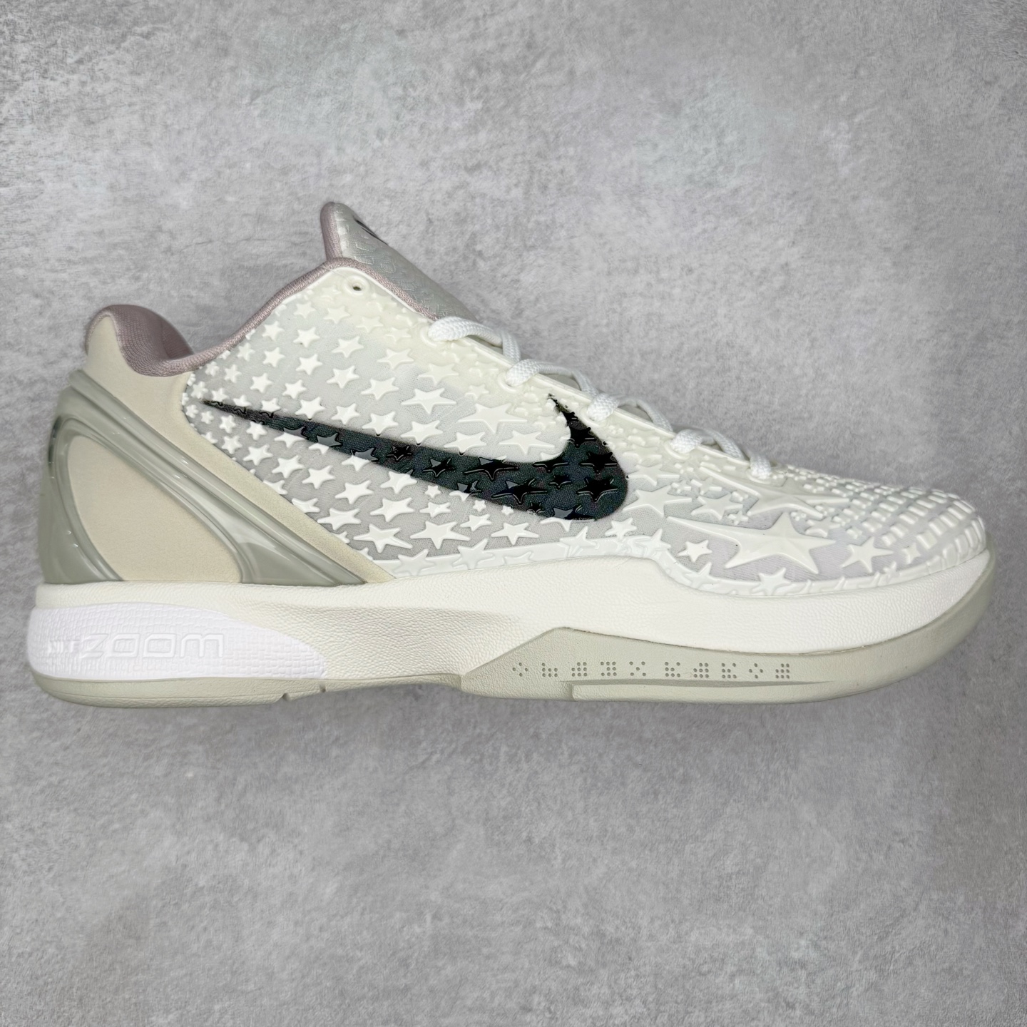 ＃BS纯原 NK Zoom Kobe 6 Protro 科比六代 全明星2.0 白色星星 FQ3546-100 圈内顶级批次 完美复刻公司货 前掌超大Zoom Turbo气垫 后掌EVA缓震 真正的原汁原味 还原ZP脚感 全身鞋材卡料色独家定制 唯一正确喷漆工艺Swoosh 正确凹凸蛇鳞工艺 正确鞋面渐变效果 内全置真动飞态线 独立原厂模具 最大尺码达到48.5码 首批不拼图大几率过验 亲测已过 支持各种高强度实战 无需担心 上脚价 补货周期极长 脚宽建议买大半码 科比系列前掌偏窄 不影响二次销售 支持七天无理由退换 尺码：40 40.5 41 42 42.5 43 44 44.5 45 45.5 46 47.5 48.5-选品中心