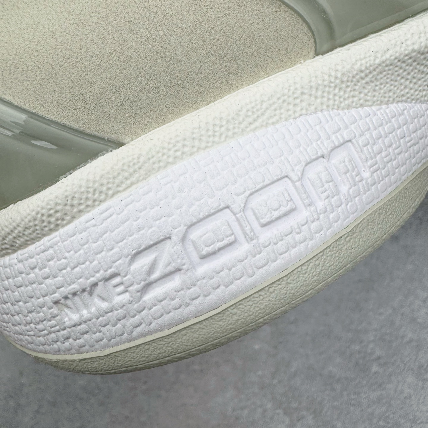 图片[16]-＃BS纯原 NK Zoom Kobe 6 Protro 科比六代 全明星2.0 白色星星 FQ3546-100 圈内顶级批次 完美复刻公司货 前掌超大Zoom Turbo气垫 后掌EVA缓震 真正的原汁原味 还原ZP脚感 全身鞋材卡料色独家定制 唯一正确喷漆工艺Swoosh 正确凹凸蛇鳞工艺 正确鞋面渐变效果 内全置真动飞态线 独立原厂模具 最大尺码达到48.5码 首批不拼图大几率过验 亲测已过 支持各种高强度实战 无需担心 上脚价 补货周期极长 脚宽建议买大半码 科比系列前掌偏窄 不影响二次销售 支持七天无理由退换 尺码：40 40.5 41 42 42.5 43 44 44.5 45 45.5 46 47.5 48.5-选品中心