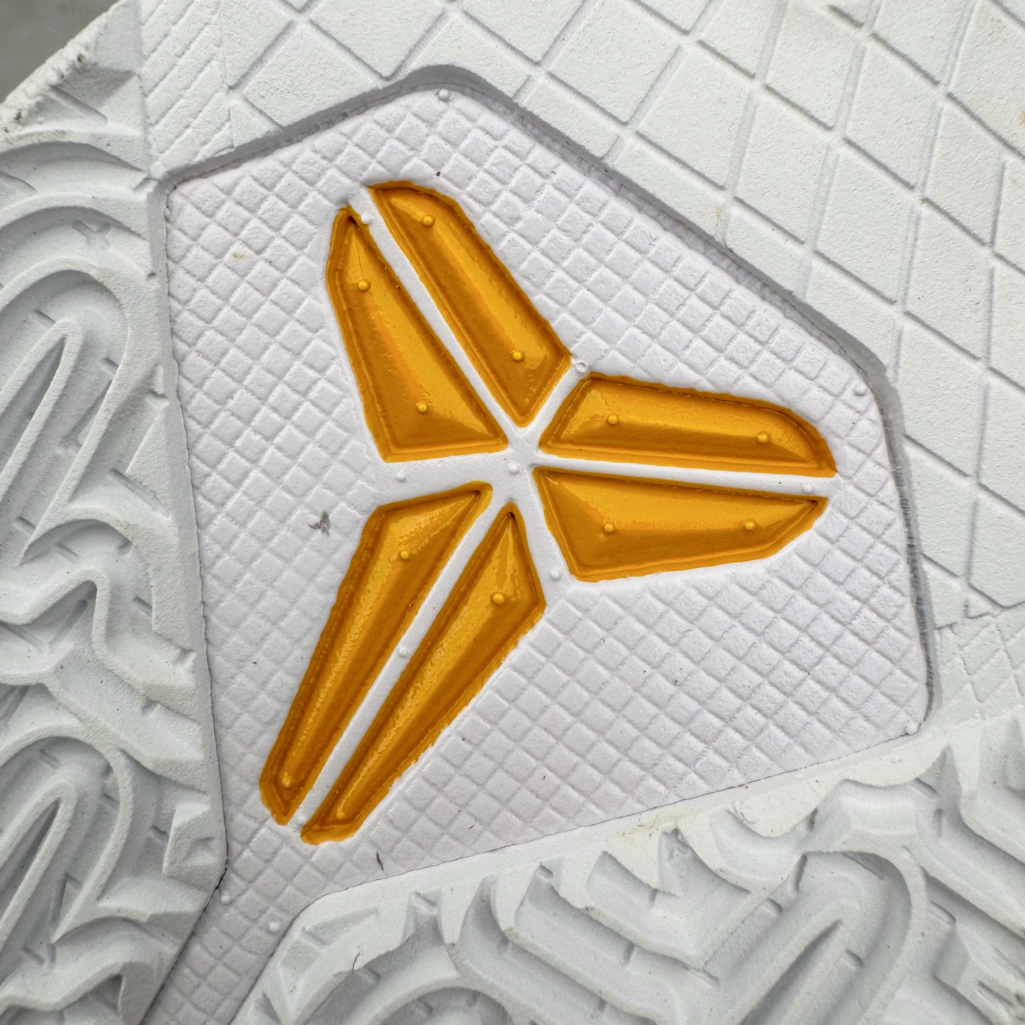 图片[18]-＃BS纯原 NK Zoom Kobe \\\”Bruce Lee\\\” 科比5代 李小龙黑白 CD4991-101 Zoom Turbo气垫➕后掌EVA缓震 实战配置直接拉满 原楦纸板开发 鞋身流线型、后跟塑形 区分土肥圆 原档数据3D打印 鞋面细节匹配原版 全身鞋材卡料色独家定制 唯一正确喷漆SWOOSH NK专利Flyknit飞线科技，给予鞋身足够抗扭矩力 真实底模最大47.5 实战利器 专供海外市场 尺码：40 40.5 41 42 42.5 43 44 44.5 45 46 47.5 48.5 （脚宽、脚胖 建议买大半码）-选品中心