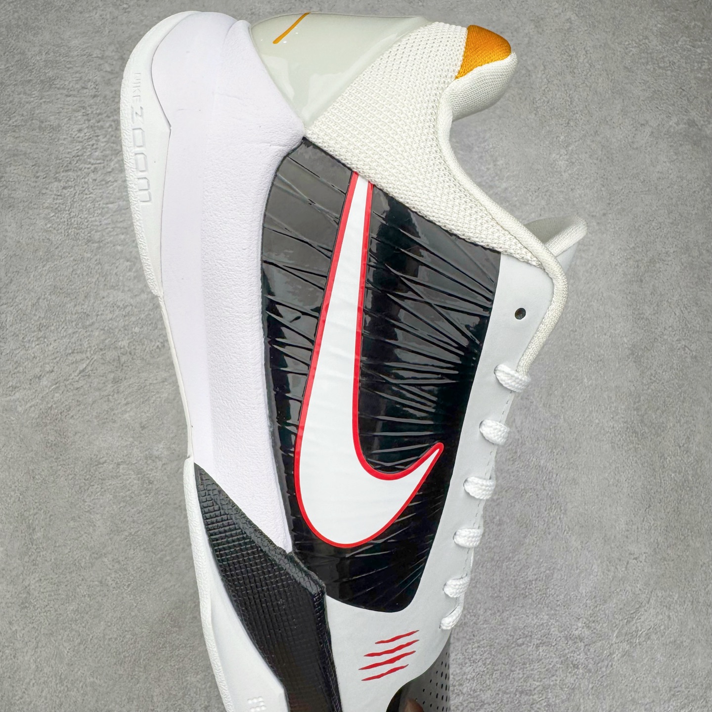 图片[6]-＃BS纯原 NK Zoom Kobe \\\”Bruce Lee\\\” 科比5代 李小龙黑白 CD4991-101 Zoom Turbo气垫➕后掌EVA缓震 实战配置直接拉满 原楦纸板开发 鞋身流线型、后跟塑形 区分土肥圆 原档数据3D打印 鞋面细节匹配原版 全身鞋材卡料色独家定制 唯一正确喷漆SWOOSH NK专利Flyknit飞线科技，给予鞋身足够抗扭矩力 真实底模最大47.5 实战利器 专供海外市场 尺码：40 40.5 41 42 42.5 43 44 44.5 45 46 47.5 48.5 （脚宽、脚胖 建议买大半码）-选品中心