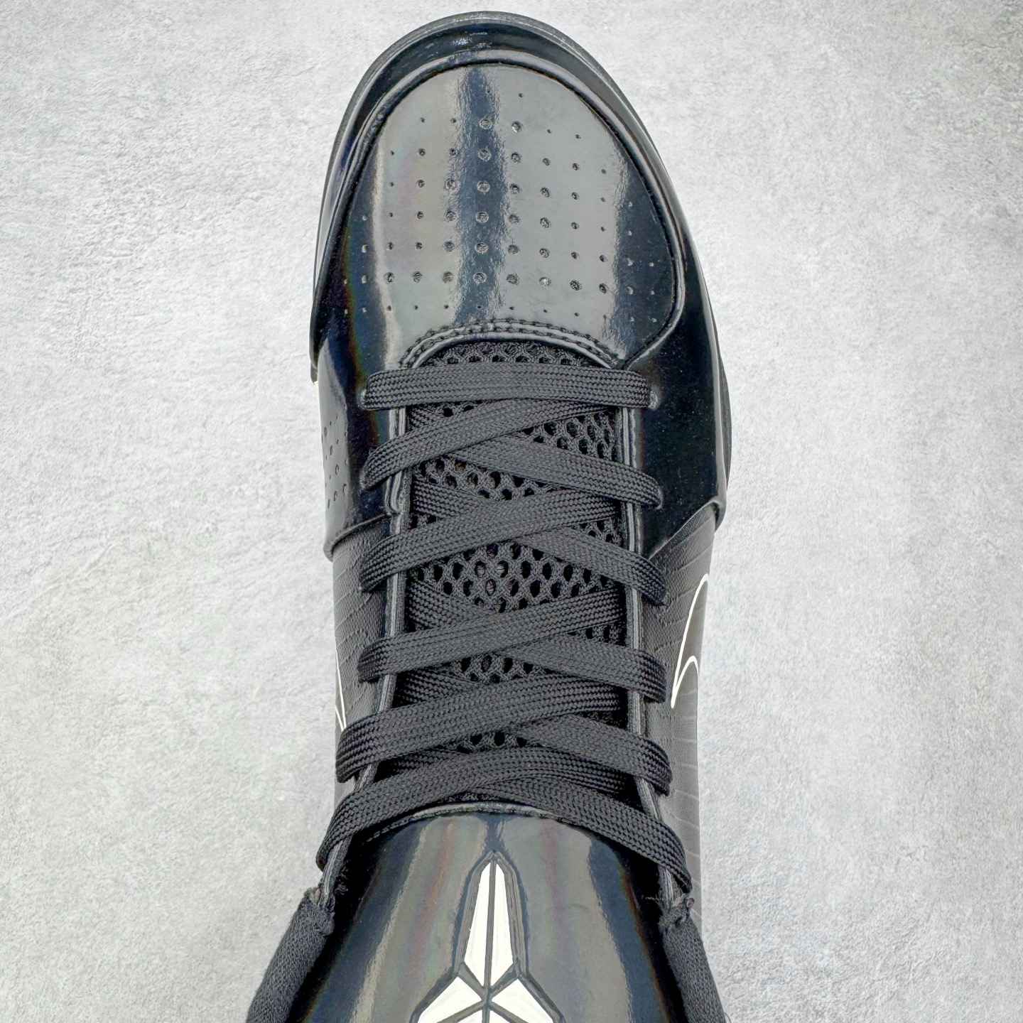 图片[4]-＃BS纯原 UNDEFEATED x NK Zoom Kobe 4 Protro 科比四代联名 黑曼巴 CQ3869-001 Zoom Turbo气垫➕后掌EVA缓震 实战配置直接拉满 原楦纸板开发 鞋身流线型、后跟塑形 区分土肥圆 原档数据3D打印 鞋面细节匹配原版 全身鞋材卡料色独家定制 唯一正确喷漆 SWOOSH NK专利Flyknit飞线科技 给予鞋身足够抗扭矩力 真实底模最大48.5 实战利器 专供海外市场 尺码：40 40.5 41 42 42.5 43 44 44.5 45 46 47.5 48.5 （脚宽、脚胖 建议买大半码）-选品中心