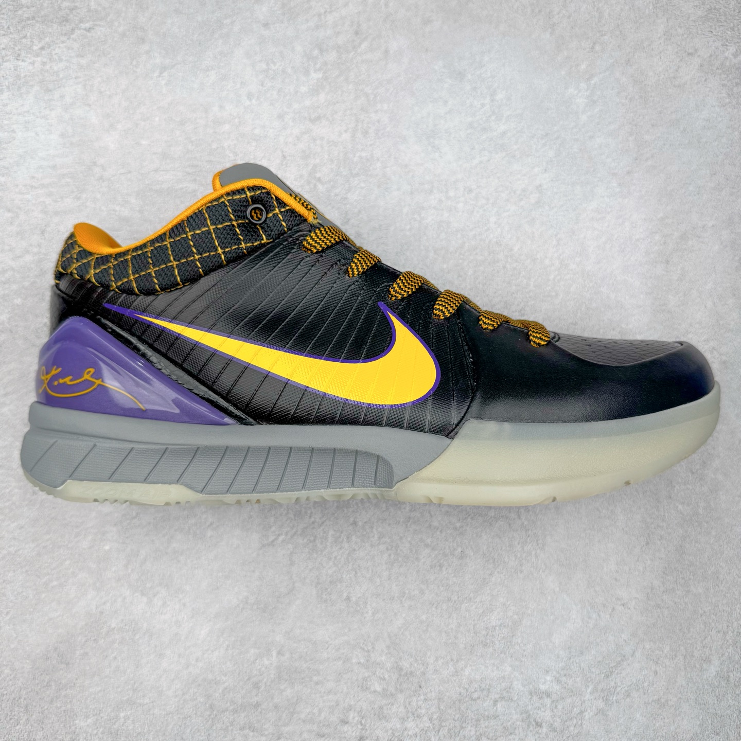 图片[4]-＃BS纯原 NK Zoom Kobe 4 科比四代 Zoom Turbo气垫➕后掌EVA缓震 实战配置直接拉满 原楦纸板开发 鞋身流线型、后跟塑形 区分土肥圆 原档数据3D打印 鞋面细节匹配原版 全身鞋材卡料色独家定制 唯一正确喷漆 SWOOSH NK专利Flyknit飞线科技 给予鞋身足够抗扭矩力 真实底模最大48.5 实战利器 专供海外市场 尺码：40 40.5 41 42 42.5 43 44 44.5 45 46 47.5 48.5 （脚宽、脚胖 建议买大半码）-选品中心