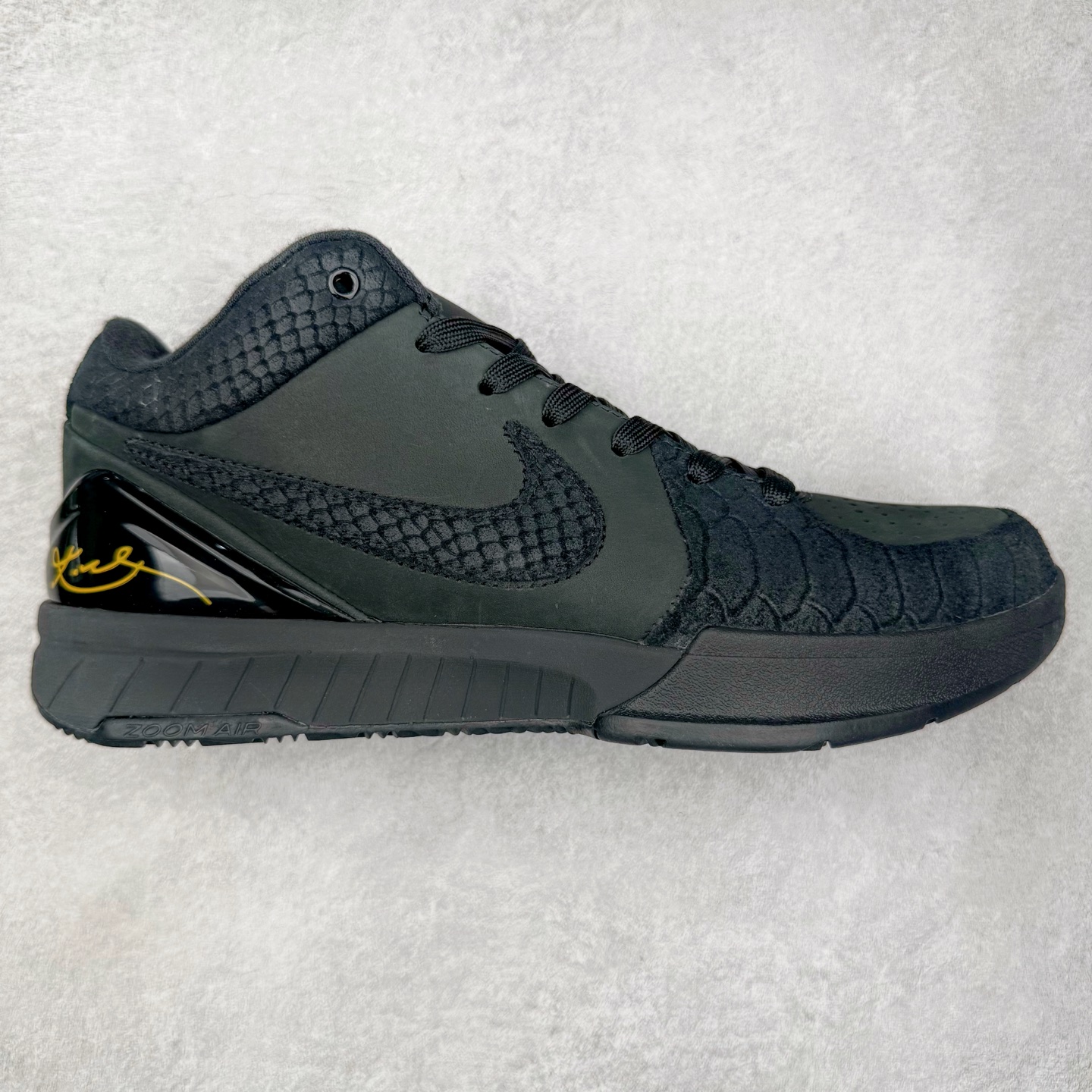 图片[9]-＃BS纯原 NK Zoom Kobe 4 科比四代 Zoom Turbo气垫➕后掌EVA缓震 实战配置直接拉满 原楦纸板开发 鞋身流线型、后跟塑形 区分土肥圆 原档数据3D打印 鞋面细节匹配原版 全身鞋材卡料色独家定制 唯一正确喷漆 SWOOSH NK专利Flyknit飞线科技 给予鞋身足够抗扭矩力 真实底模最大48.5 实战利器 专供海外市场 尺码：40 40.5 41 42 42.5 43 44 44.5 45 46 47.5 48.5 （脚宽、脚胖 建议买大半码）-选品中心