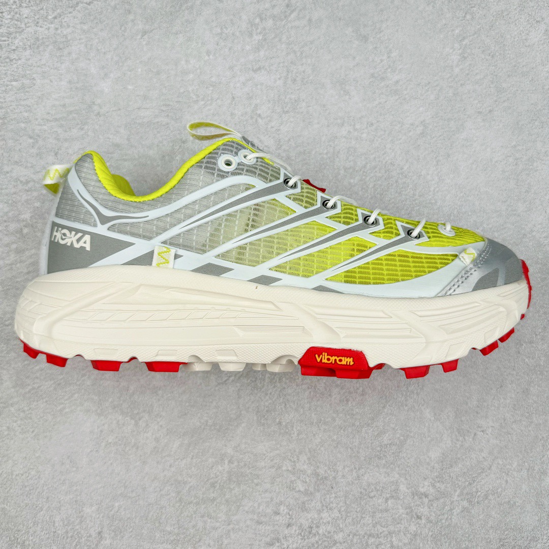 图片[2]-＃特价福利 HOKA ONE ONE Mafate Speed Low 玛法特系列低帮轻量户外越野休闲运动慢跑鞋 HOKA ONE ONE 最近推出了一个胶囊系列 Origin Story 这个系列里的 Mafate Speed 2 可以说让我日思夜想有一阵子了 最近终于拔草 让我来分享一下这双也是上脚赞到爆的越野跑鞋吧 以阿尔卑斯山脉作为主题将亮黄色与蓝色调覆盖在这经典轮廓之上 配色的呈现效果相当亮眼 以至于很多人买这个配色是用来日常搭配的 鞋面采用超轻的无缝架构 轻薄的TPU贴在透气的鞋面材料上 减轻重量同时也保证了支撑性 鞋底则采用滚动平衡技术 引导跑者回归自然步态 祖传的神奇EVA材质中底依旧是一如既往地表现优秀 能提供充足的缓震 作为HOKA家的越野跑鞋 VIBRAM 橡胶大底也是必不可少的 即便在复杂湿滑的地形 依旧能有良好的抓地力及稳定性 鞋带采用了弹性不易松脱的扁宽弹性鞋带 前掌与中掌部分也进行了加宽 也更加适合亚洲人的脚型 是一款十分全面且足够强悍的户外硬核越野鞋 而这双极其亮眼的越野跑鞋恰好又是在江山一百中参赛的UTMB冠军 Ludovic POMMERET 夺冠时穿着的战靴 这就让它变得更加有吸引力了 用来日常搭配的话短裤是基本不挑 长裤我个人推荐阔腿裤 工装裤以及各种长筒牛仔裤都可以 尺码：36 36.5 37.5 38 38.5 39 40 40.5 41 42 42.5 43 44 45-选品中心