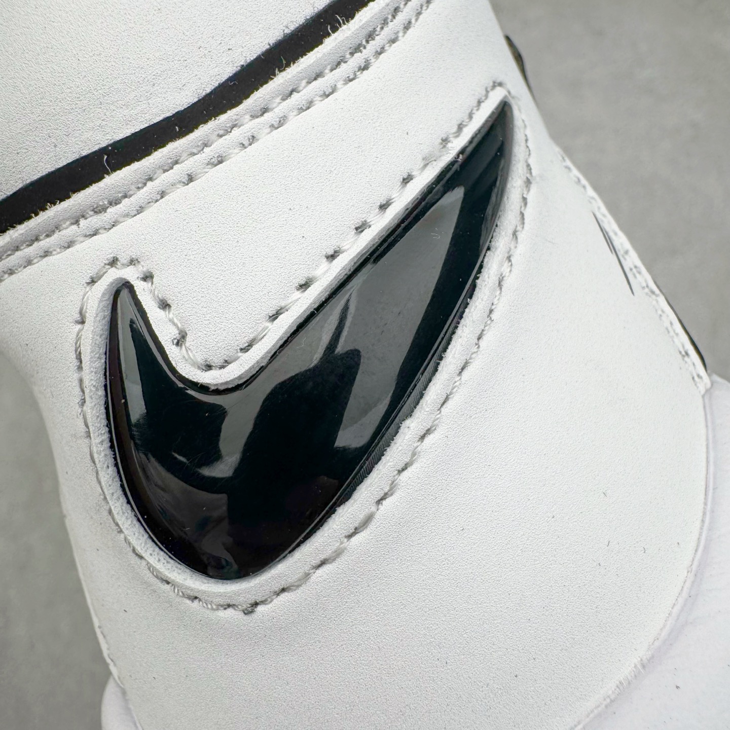 图片[12]-＃CK纯原 NK Air More Uptempo ’96 OG 皮蓬大AIR复古篮球鞋 DQ5014-100 以流行于街头的涂鸦文化为设计灵感 整体的设计风格夸张而充满魅力 厚实而充满质感的皮质鞋面两侧印刻了一对巨大的字母“AIR”独特炫酷的外观惊艳无比 尺码：36 36.5 37.5 38 38.5 39 40 40.5 41 42 42.5 43 44 44.5 45 46-选品中心