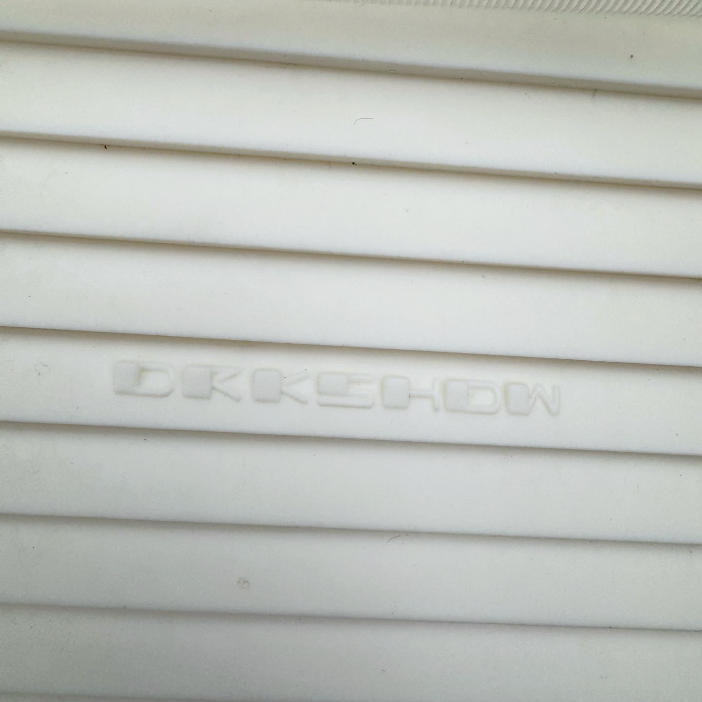 图片[22]-＃DG纯原 Rick Owens Drkshdw 瑞克·欧文斯低帮尼龙布时尚运动板鞋 厚底黑白 二级市场已经7K以上 平台客户随意卖四位数 RO广东原厂出品 纯原天花板 原版一比一复刻 冲正绝不翻车 还原度达到百分之98以上 原楦开发纸版版型 ZP拆解原版1：1复模裁片纸版 力求做到0错位 这样才能达到和zp一致的鞋型味道 采用进口cnc数控机床开发对版独家tpu奶香大底 区别于市场所有版本 zp同源定制尼龙布 达到和zp一致手感 原厂进口细纹布 万邦订购原厂高弹粉红色海绵 内里搭配软质细腻羊皮 TPU高密度大底 软硬度透光度高已经测试和原版一致 尺码：36 37 38 39 40 41 42 43 44 45 46-选品中心