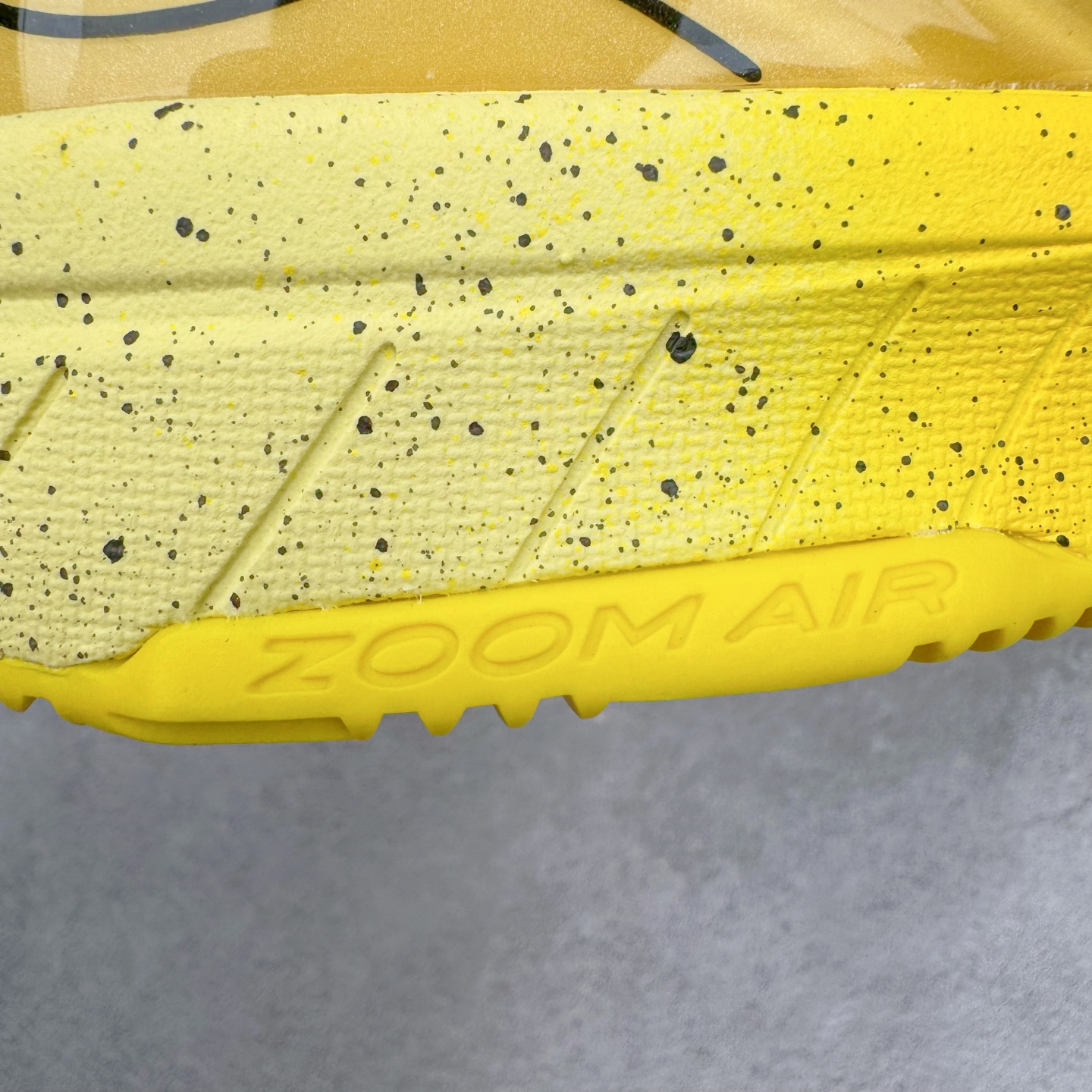 图片[19]-＃S2纯原 NK Zoom Kobe 4 科比四代 耐克高中黄色 IH0587-700 原厂高压 Zoom Turbo气垫➕后掌EVA缓震 实战配置直接拉满 原楦纸板开发 鞋身流线型、后跟塑形 区分土肥圆 原档数据3D打印 鞋面细节匹配原版 全身鞋材卡料色独家定制 唯一正确喷漆 SWOOSH NK专利Flyknit飞线科技 给予鞋身足够抗扭矩力 真实底模最大48.5 实战利器 专供海外市场 尺码：40 40.5 41 42 42.5 43 44 44.5 45 46 47.5 48.5 （脚宽、脚胖 建议买大半码）-选品中心