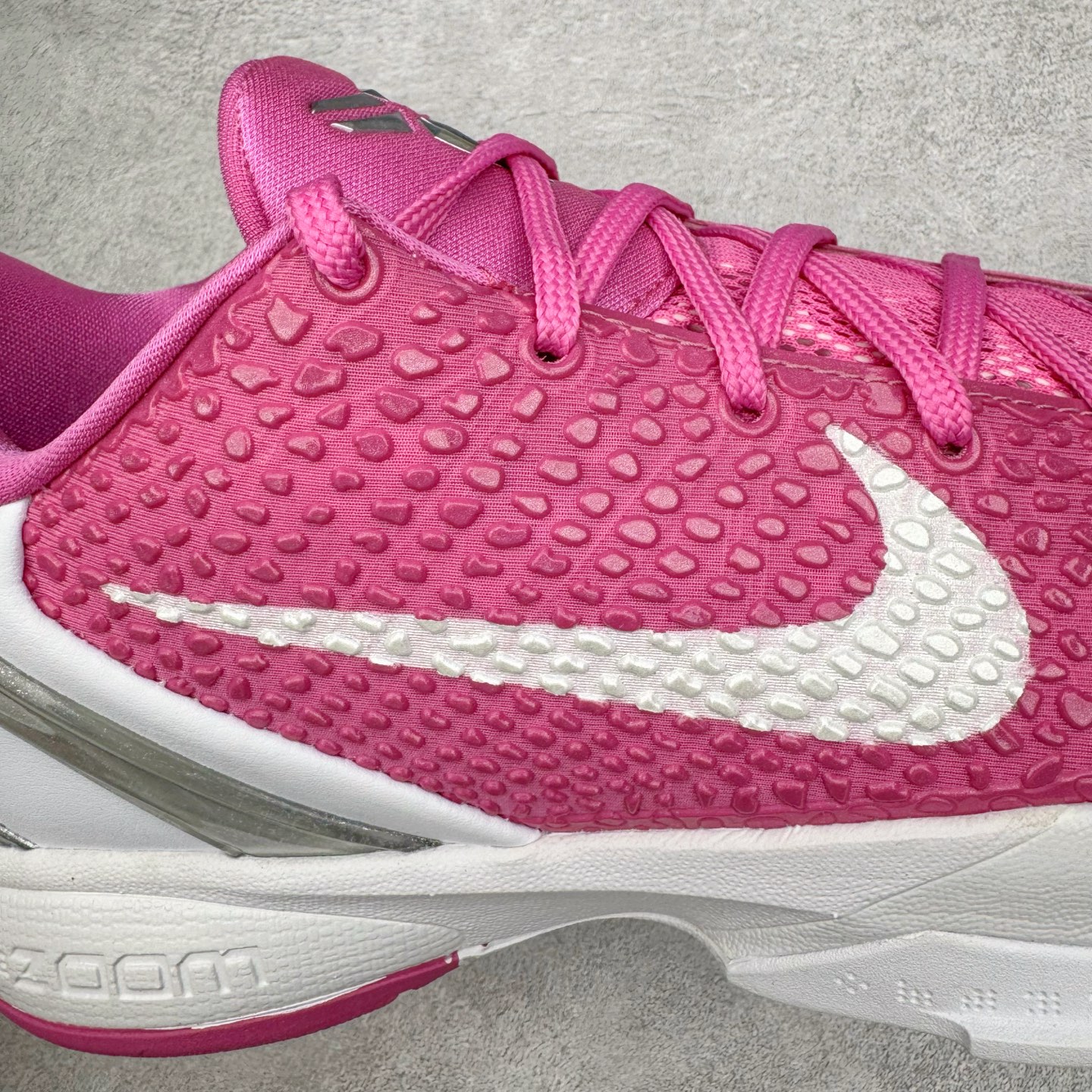 图片[18]-＃S2纯原 NK Zoom Kobe 6 Protro 科比六代新乳腺癌 DJ3596-600 原楦纸板开发 鞋身流线型、后跟塑形 区分土肥圆 Zoom Turbo气垫 后掌EVA缓震 实战配置直接拉满 原档数据3D打印 鞋面蛇鳞一颗一粒匹配原版 全身鞋材卡料色独家定制 唯一正确喷漆SWOOSH NK专利Flyknit飞线科技 给予鞋身足够抗扭矩力 真实底模最大47.5 实战利器 专供海外市场 尺码：40 40.5 41 42 42.5 43 44 44.5 45 46 47.5 48.5 （脚宽、脚胖 建议买大半码）-选品中心