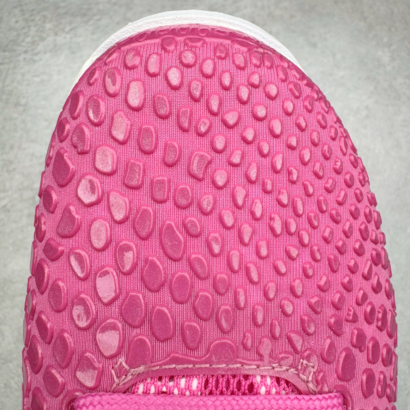 图片[17]-＃S2纯原 NK Zoom Kobe 6 Protro 科比六代新乳腺癌 DJ3596-600 原楦纸板开发 鞋身流线型、后跟塑形 区分土肥圆 Zoom Turbo气垫 后掌EVA缓震 实战配置直接拉满 原档数据3D打印 鞋面蛇鳞一颗一粒匹配原版 全身鞋材卡料色独家定制 唯一正确喷漆SWOOSH NK专利Flyknit飞线科技 给予鞋身足够抗扭矩力 真实底模最大47.5 实战利器 专供海外市场 尺码：40 40.5 41 42 42.5 43 44 44.5 45 46 47.5 48.5 （脚宽、脚胖 建议买大半码）-选品中心