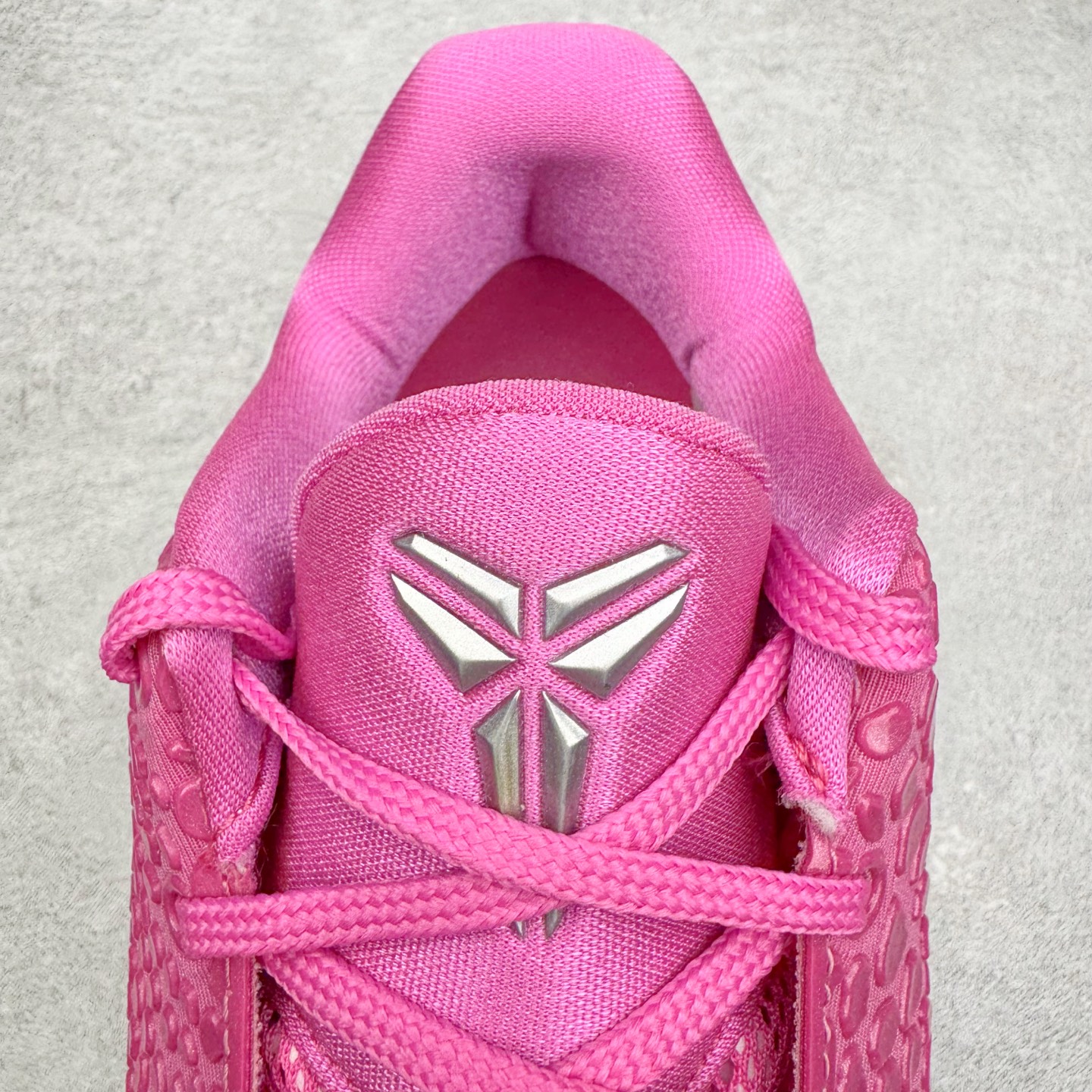 图片[14]-＃S2纯原 NK Zoom Kobe 6 Protro 科比六代新乳腺癌 DJ3596-600 原楦纸板开发 鞋身流线型、后跟塑形 区分土肥圆 Zoom Turbo气垫 后掌EVA缓震 实战配置直接拉满 原档数据3D打印 鞋面蛇鳞一颗一粒匹配原版 全身鞋材卡料色独家定制 唯一正确喷漆SWOOSH NK专利Flyknit飞线科技 给予鞋身足够抗扭矩力 真实底模最大47.5 实战利器 专供海外市场 尺码：40 40.5 41 42 42.5 43 44 44.5 45 46 47.5 48.5 （脚宽、脚胖 建议买大半码）-选品中心