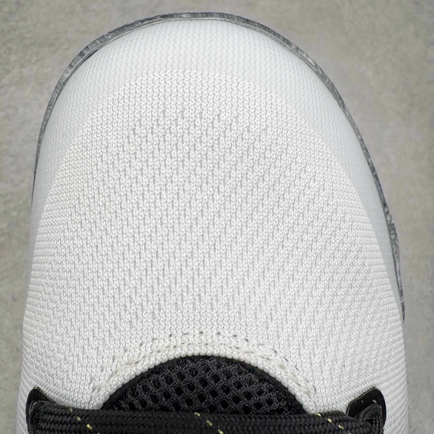 图片[17]-＃S2纯原 Nike Kobe 9 Low EM Think Pink PE 科比九代舒适减震防滑低帮篮球鞋 GIGI黑金 FZ7333-002 React科技鞋垫加持 实战配置直接拉满 原楦纸板开发 鞋身流线型、后跟塑形 区分土肥圆 原厂针织鞋面一针一线匹配原版 全身鞋材卡料色独家定制 唯一万针立体刺绣SWOOSH 真实底模最大48.5 实战利器 专供海外市场 尺码：40 40.5 41 42 42.5 43 44 44.5 45 46 47.5 48.5 （脚宽、脚胖 建议买大半码）-选品中心