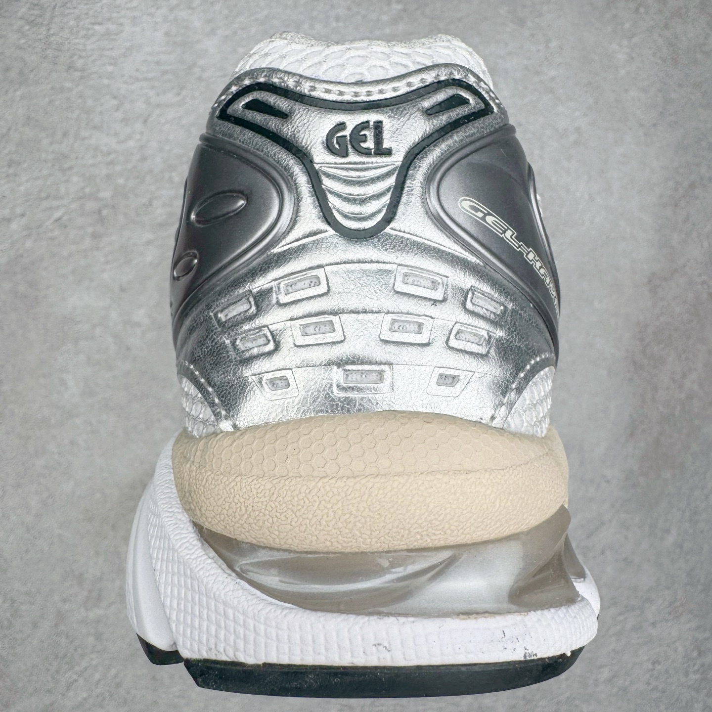 图片[8]-＃ZC总裁 Asics Gel-Kayano K14 亚瑟士系列复古舒适织物合成革减震防滑耐磨低帮休闲跑步鞋 市场顶级版本 原装纸板楦头开发 独家私模五层组合大底 原厂定制缓震硅胶加持 原盒原配 官方四联吊牌 一比一同步原鞋工艺和用料 鞋面原厂“三明治”多层网布 区别其他同价版本 鞋垫采用原厂OrthoLite欧索莱材质 非普通海玻璃鞋垫 后跟一样采用了GEL缓震胶 整体系列设计非常的科技感 锻炼跑步的同时让你一样时尚百搭 尺码：36 37 37.5 38 39 39.5 40 40.5 41.5 42 42.5 43.5 44 44.5 45 46-选品中心